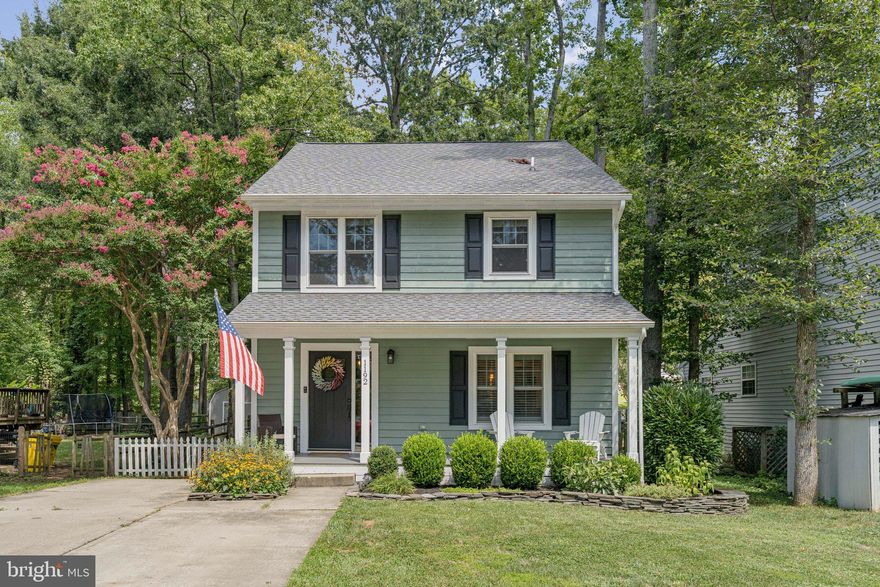 Welcome to this generously spacious 4-bedroom, 2.5-bathroom home that blends comfort, charm, and functionality in every room. With its expansive layout and thoughtfully updated features, this home offers the perfect setting for both relaxing and entertaining.
You’ll love the bright recessed lighting, plantation shutters, ceiling fans, and stunning crown molding throughout. The updated bamboo floors add warmth and elegance, while the newly finished loft provides the ideal bonus space for a home office, playroom, or guest retreat. Each bedroom and bathroom is comfortably sized, offering plenty of room for everyone.
The heart of the home—the kitchen—is sure to impress with its modern white shaker cabinets, stainless steel appliances, recessed lighting, and ample storage space that will inspire your inner chef.
Step outside to your private deck, perfect for morning coffee or evening gatherings, all overlooking a peaceful wooded lot.
Located in a welcoming waterfront community, enjoy exclusive access to the private playground on the beach and a dock with boat ramp just a block away—perfect for boating, kayaking, or simply enjoying the water.