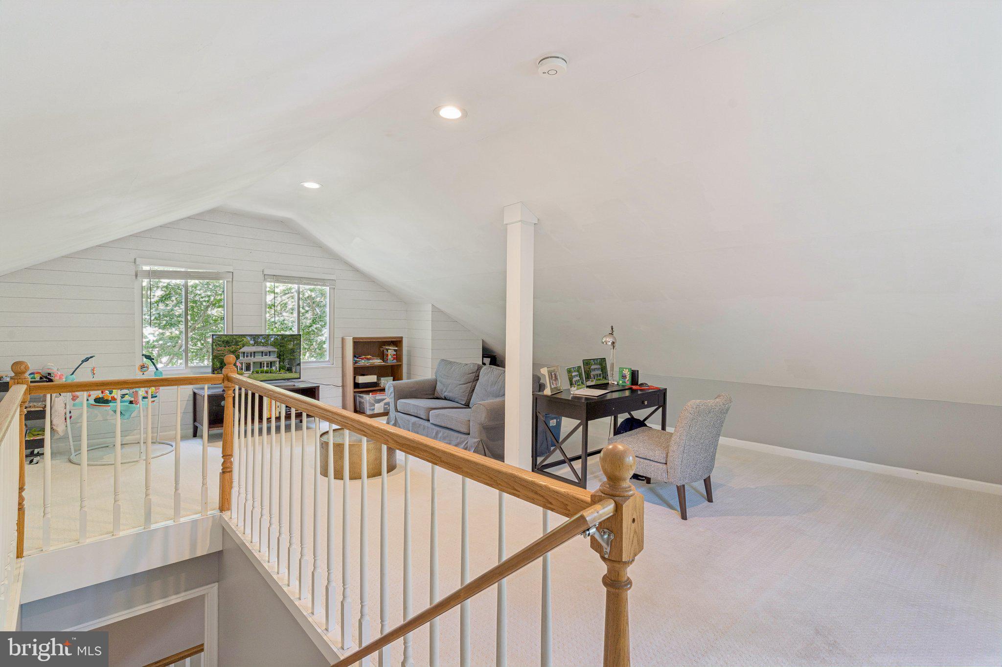 BAY HIGHLANDS - Residential