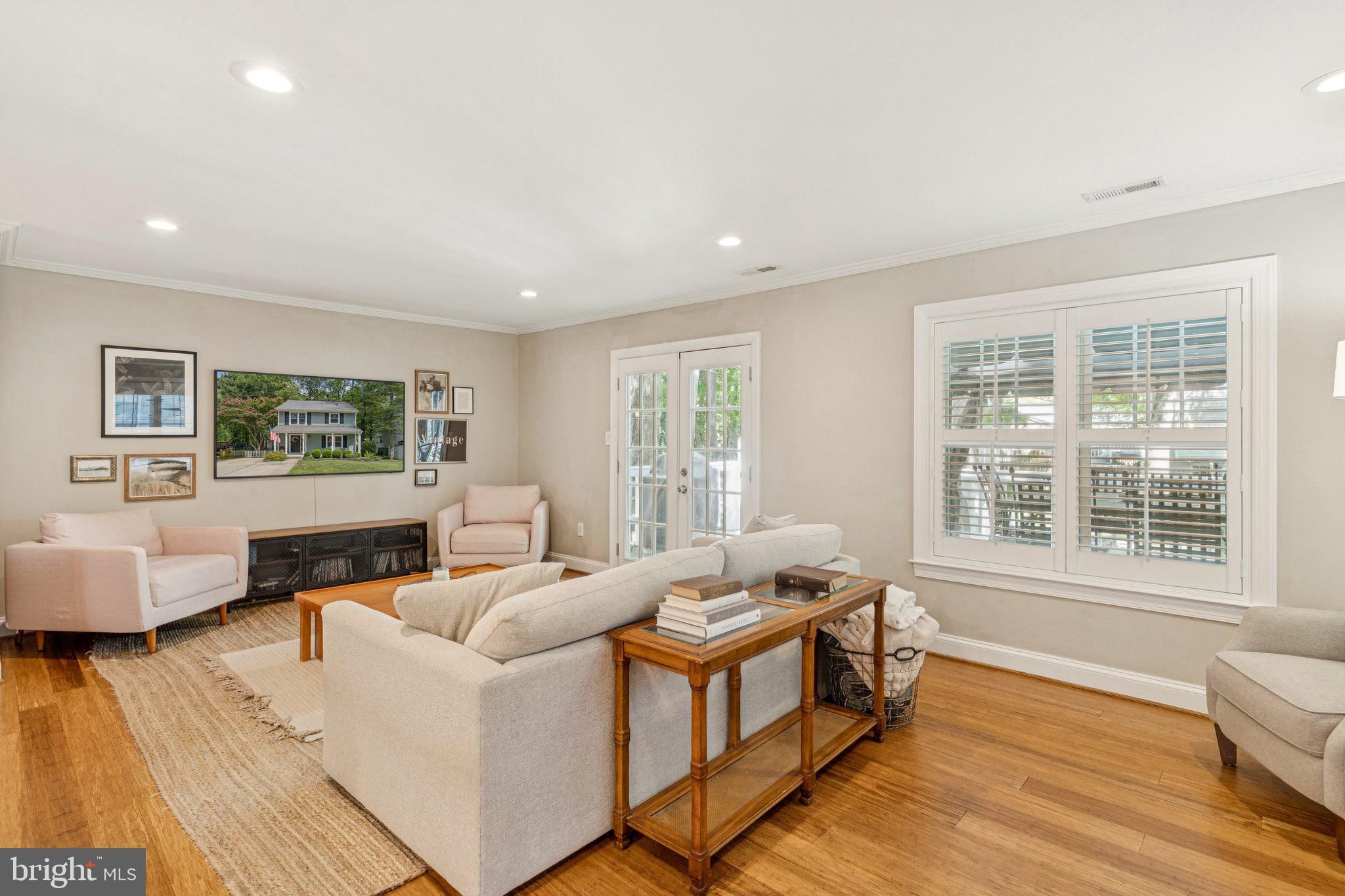 BAY HIGHLANDS - Residential