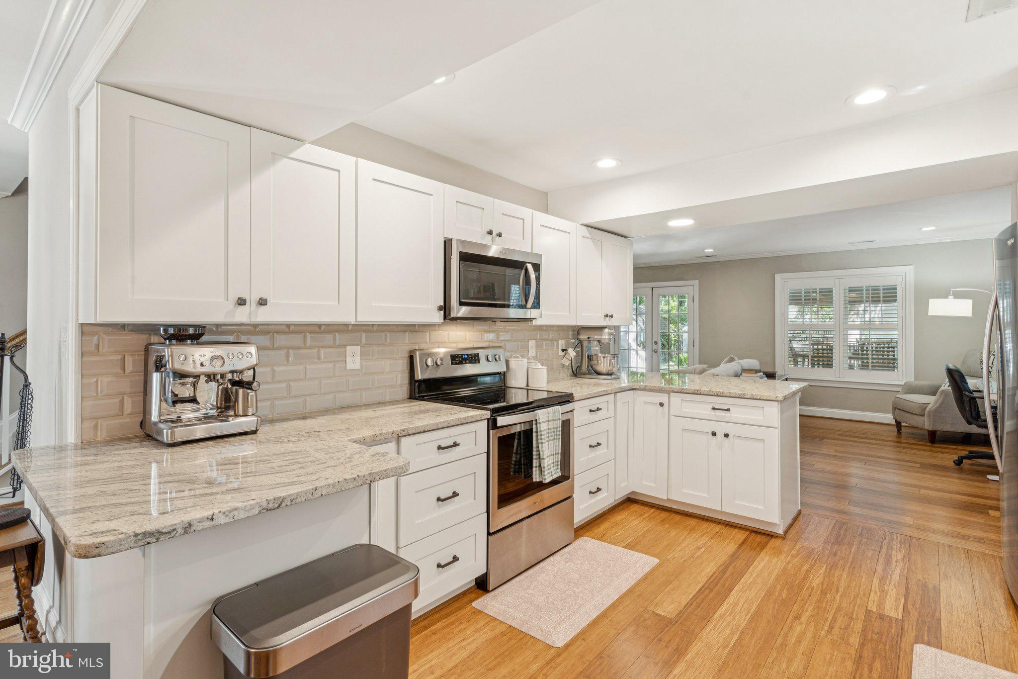 BAY HIGHLANDS - Residential