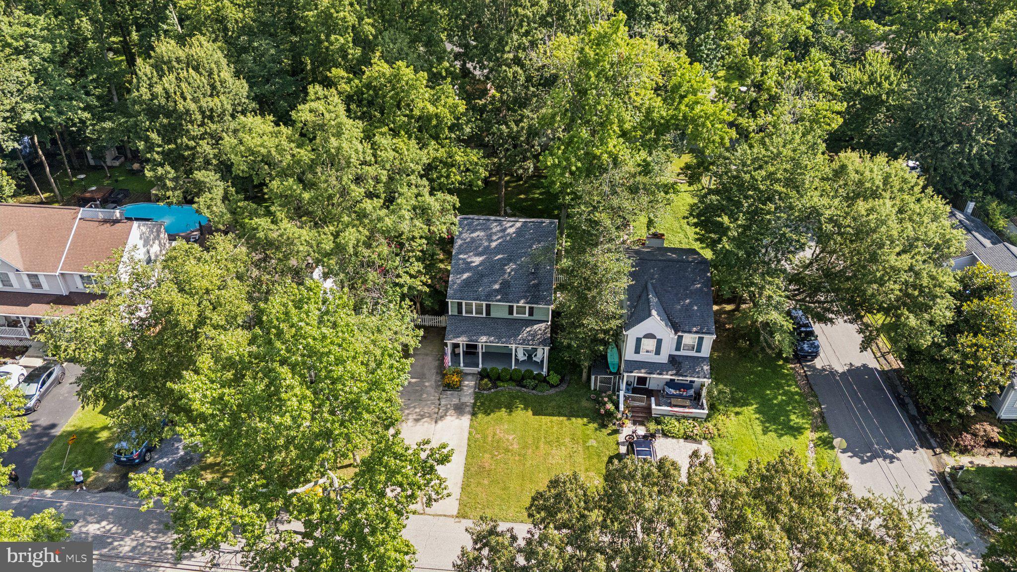 1192 BAY HIGHLANDS DRIVE