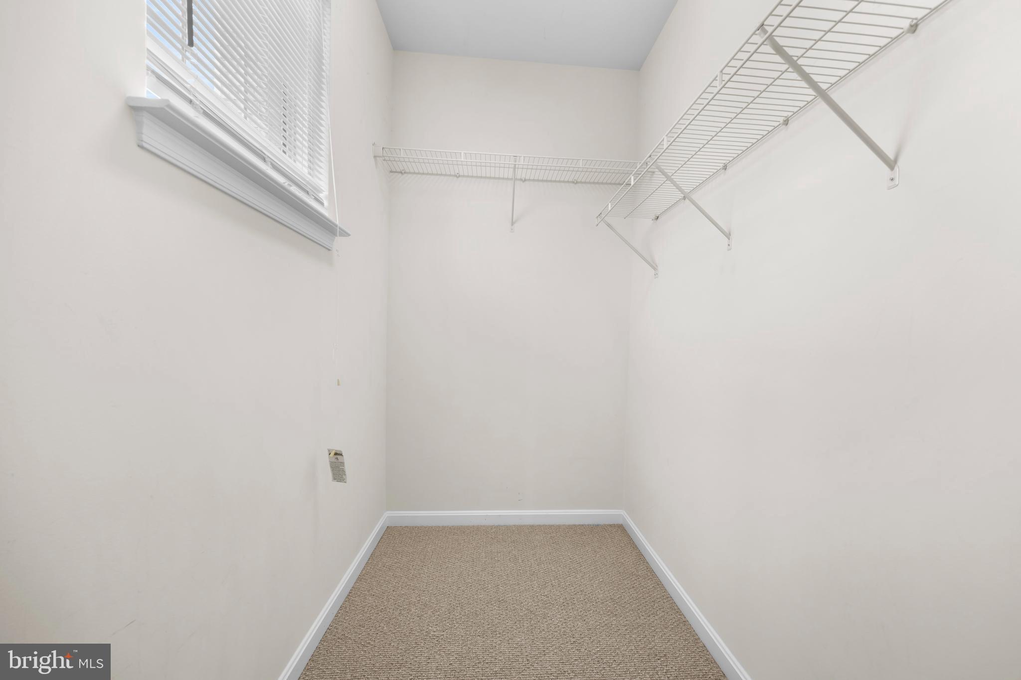 LEE SQUARE - Residential