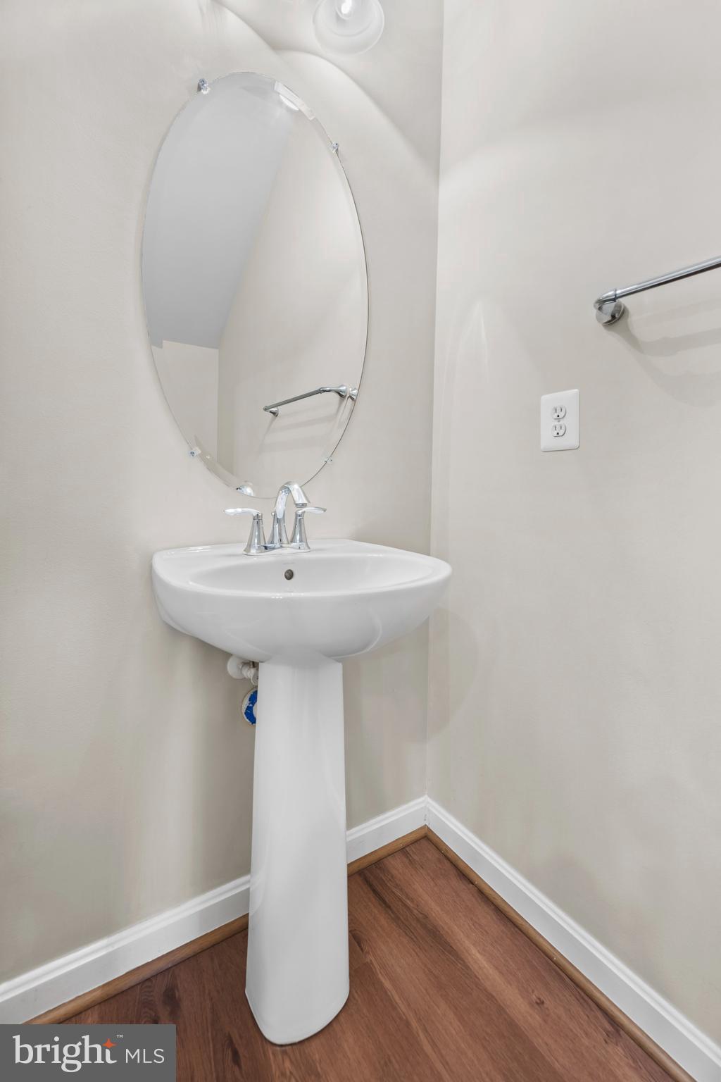 LEE SQUARE - Residential