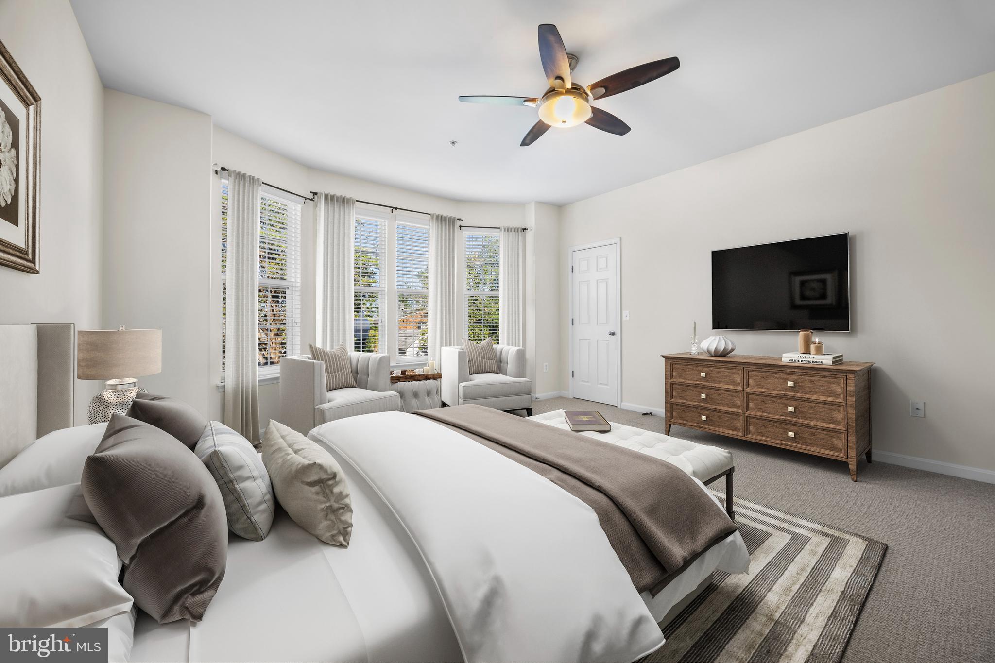 LEE SQUARE - Residential