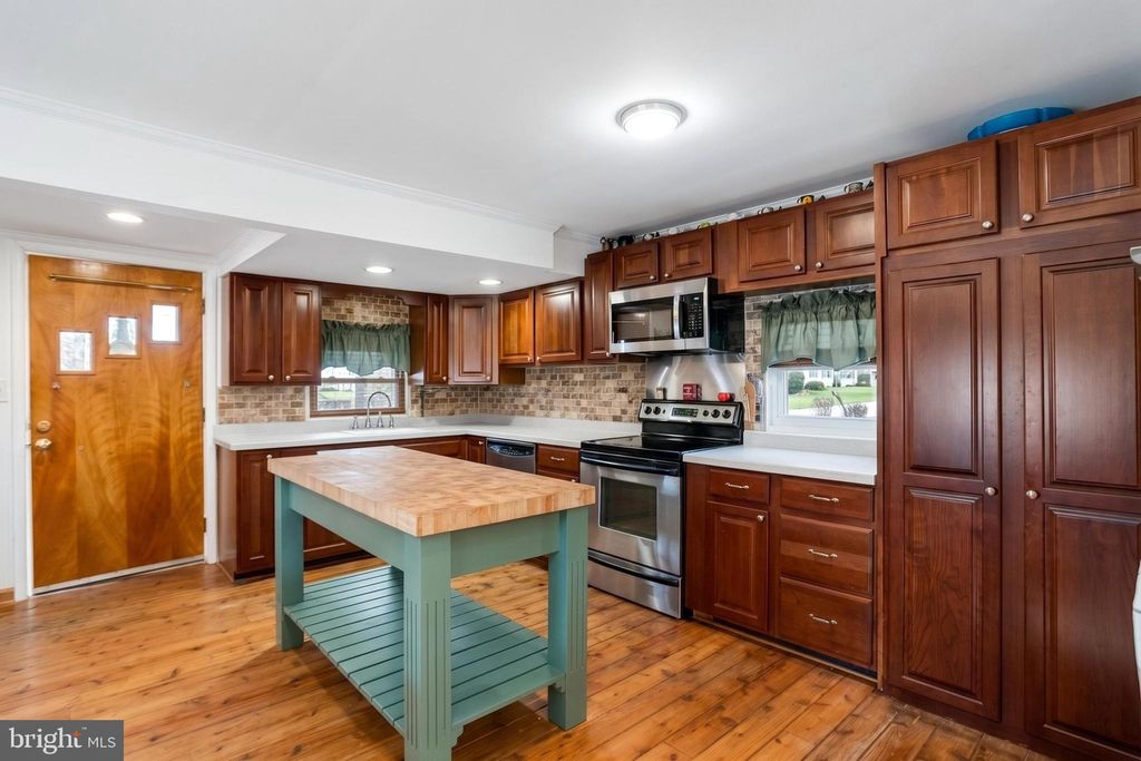 Photo of 215 Nanticoke Road, ESSEX, MD 21221 (MLS # MDBC2150718)
