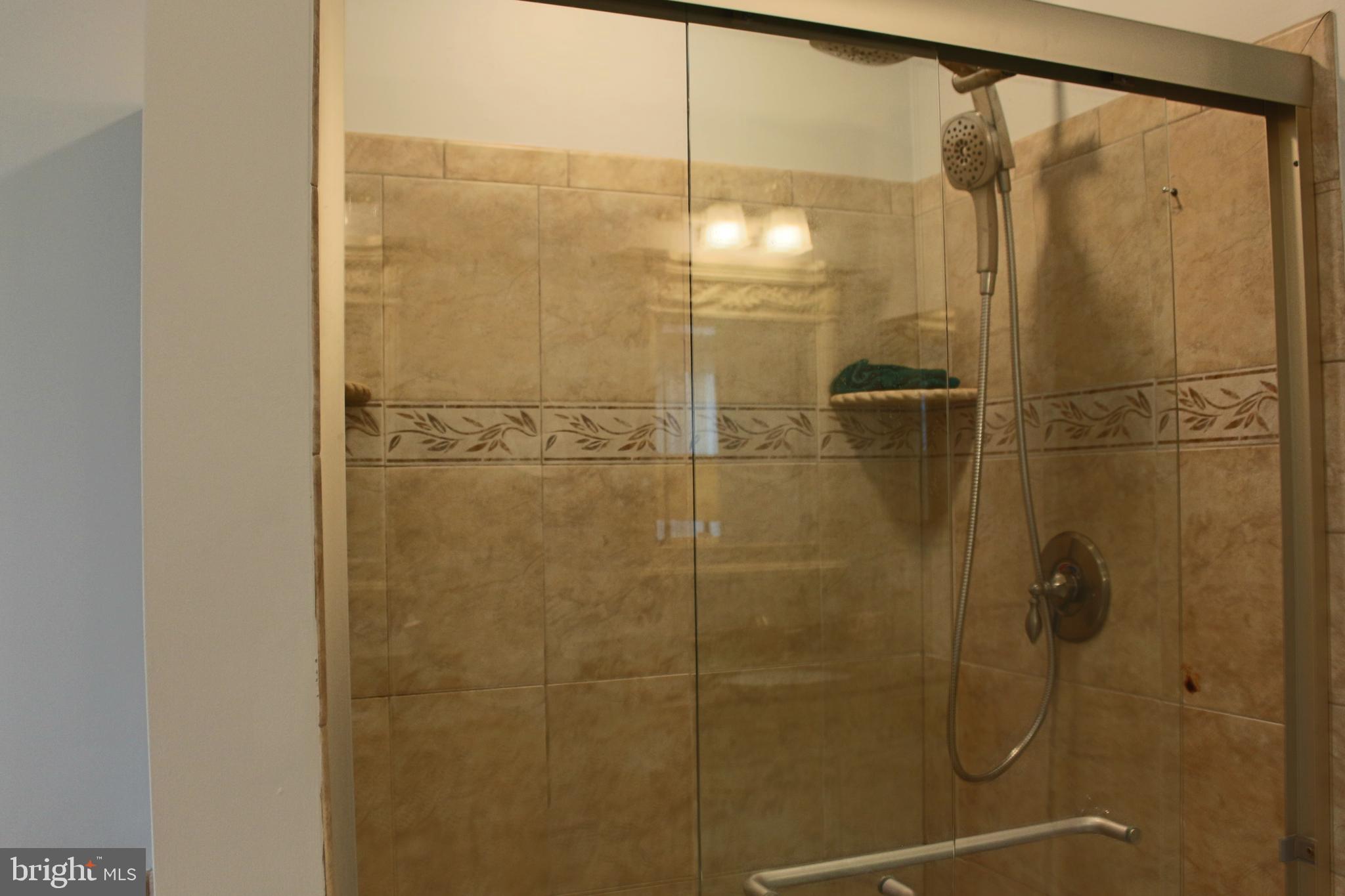 SOUTH RUN - Residential Lease