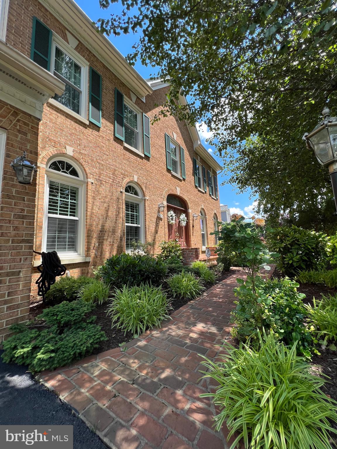 SOUTH RUN - Residential Lease