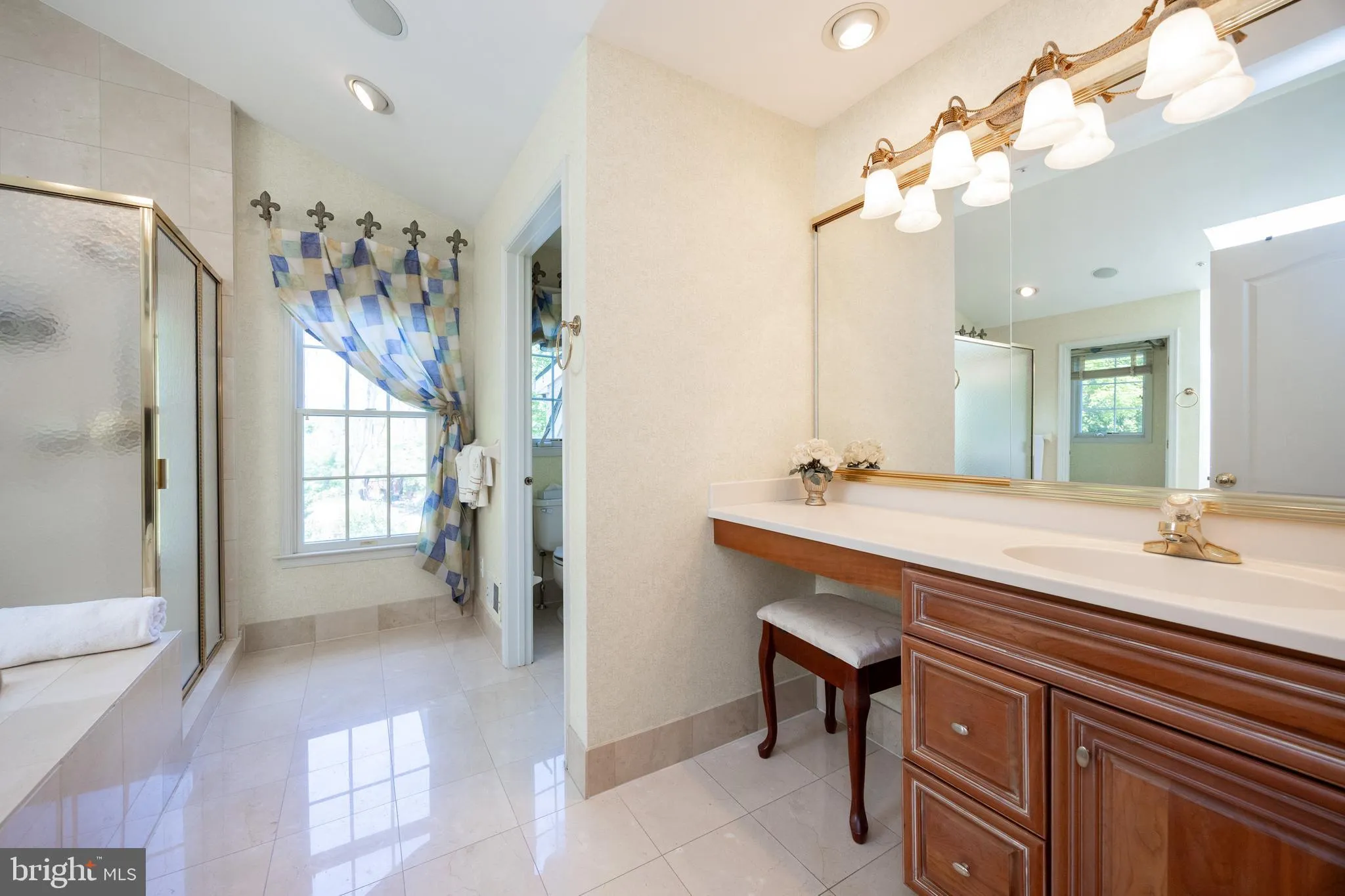 Exton, Pennsylvania 19341, United States, 5 Bedrooms Bedrooms, ,8 BathroomsBathrooms,Residential,Pending,126281