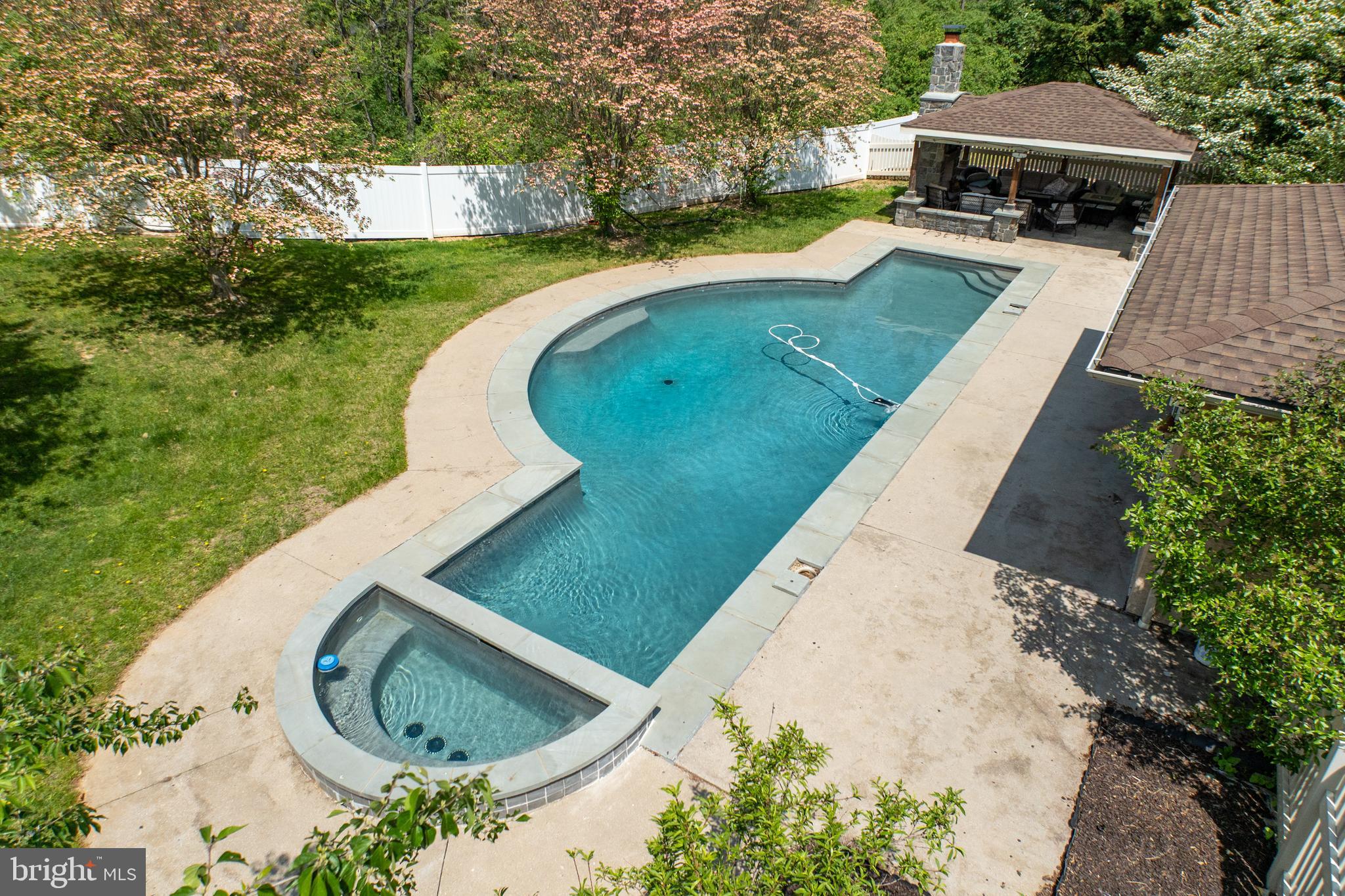 SWEDESFORD CHASE - Residential