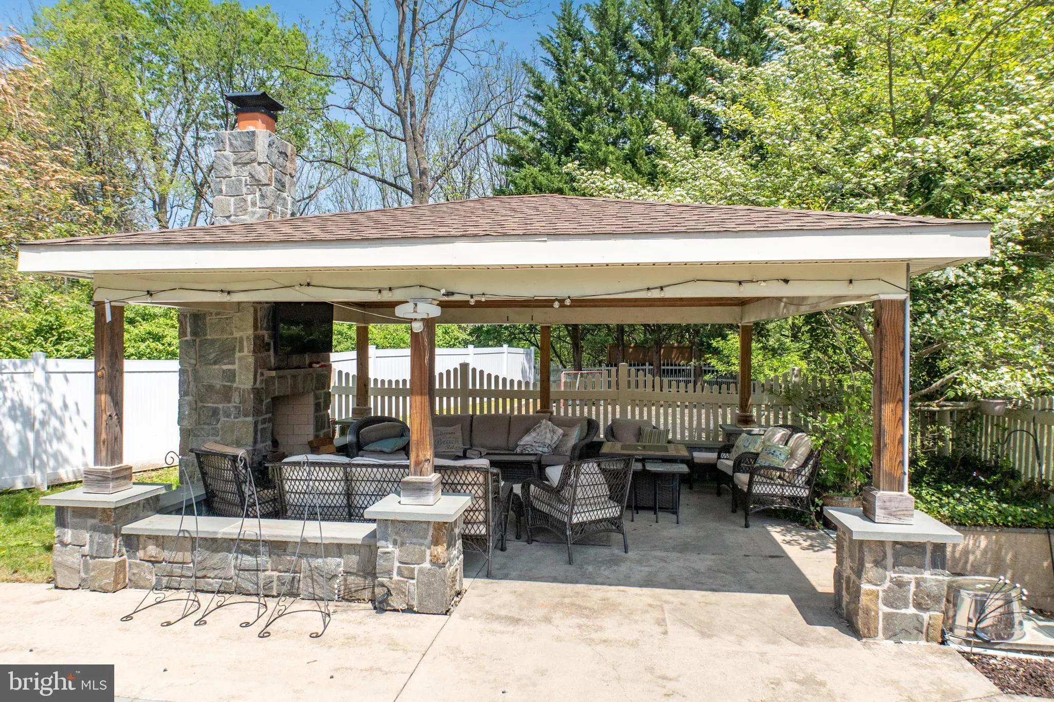 Exton, Pennsylvania 19341, United States, 5 Bedrooms Bedrooms, ,8 BathroomsBathrooms,Residential,Pending,126281