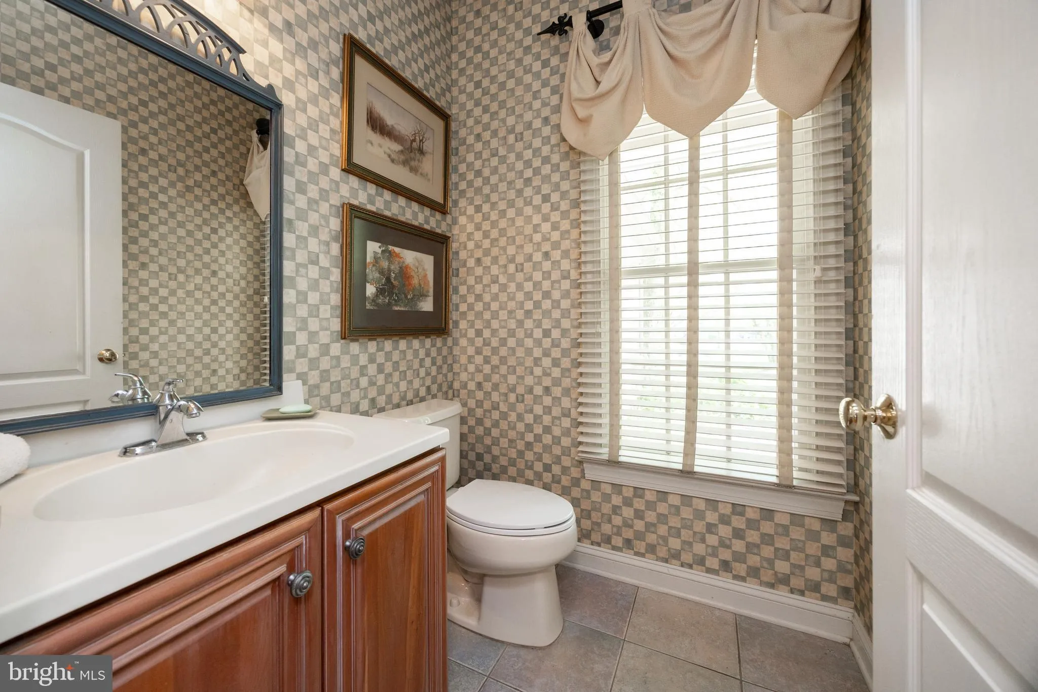 Exton, Pennsylvania 19341, United States, 5 Bedrooms Bedrooms, ,8 BathroomsBathrooms,Residential,Pending,126281