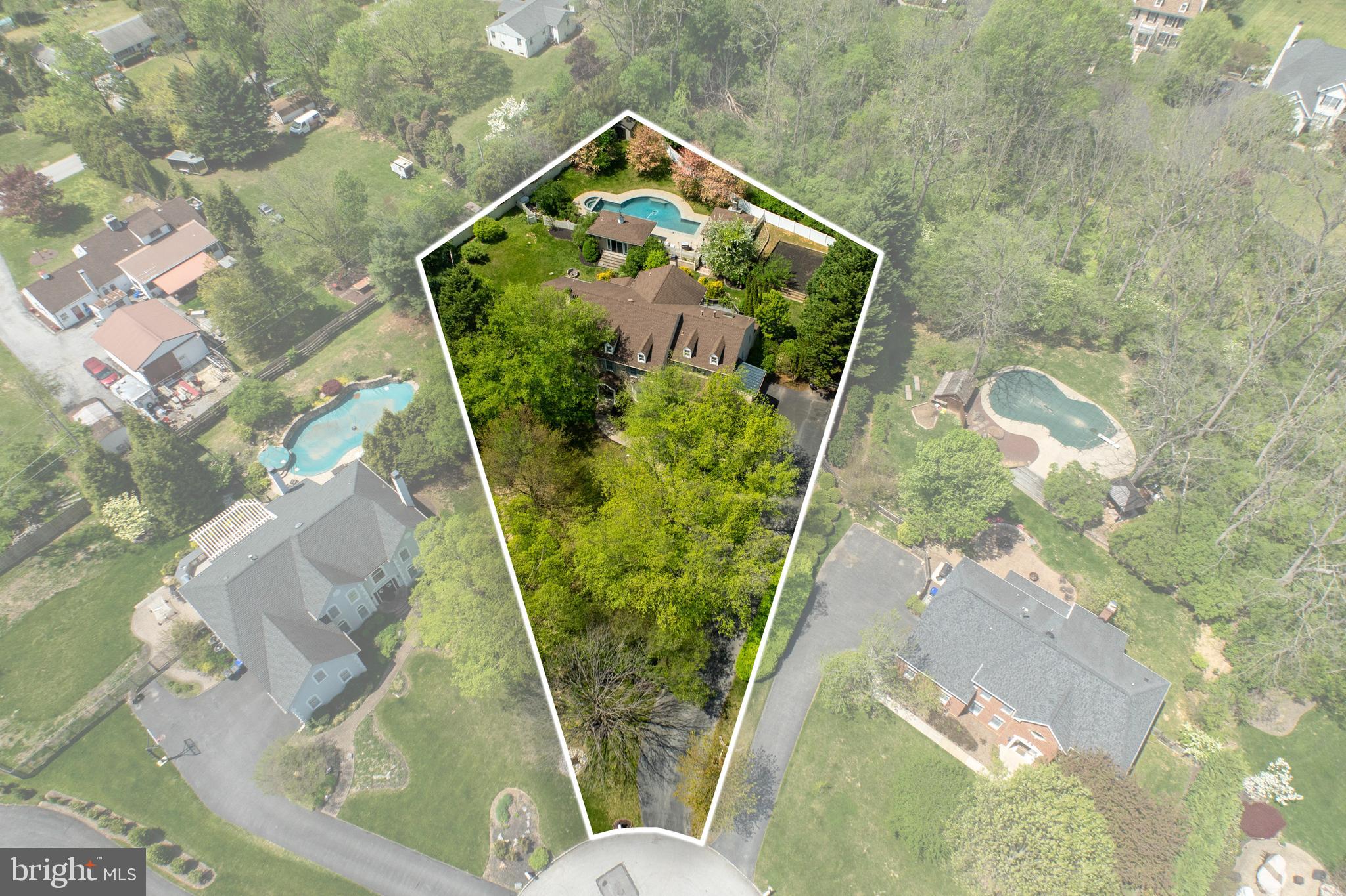 301 BELL COURT