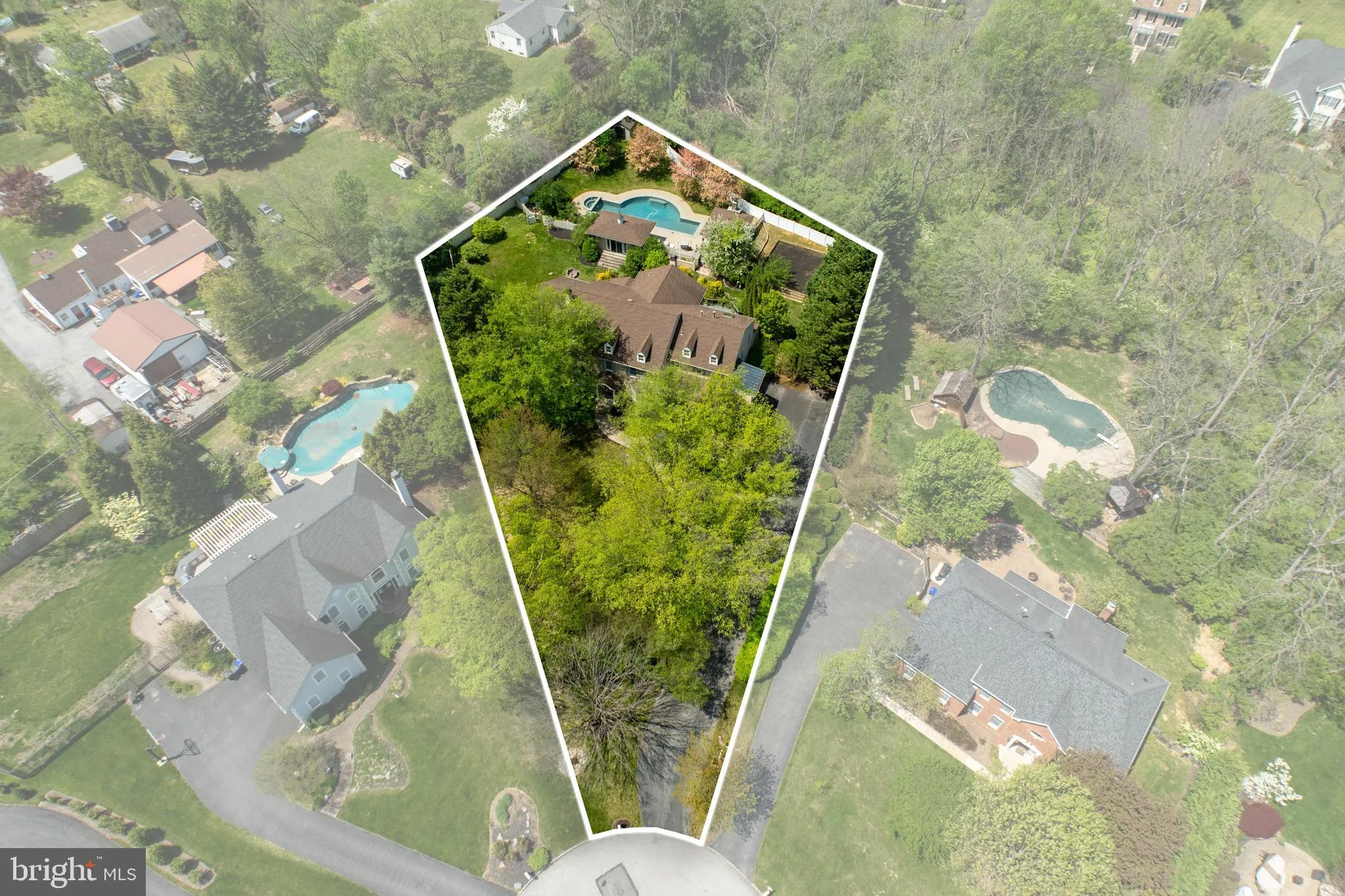 Exton, Pennsylvania 19341, United States, 5 Bedrooms Bedrooms, ,8 BathroomsBathrooms,Residential,Pending,126281