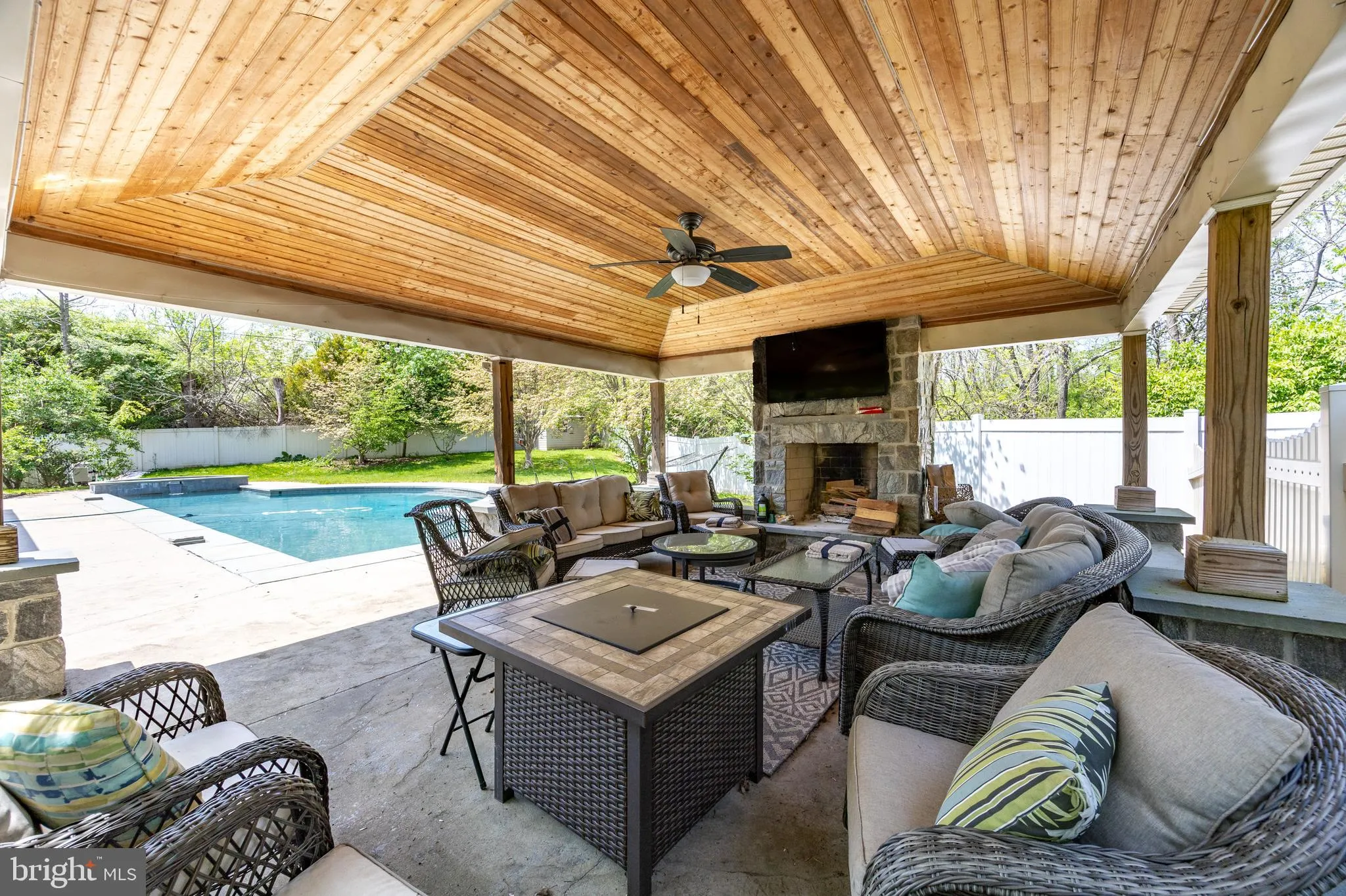 Exton, Pennsylvania 19341, United States, 5 Bedrooms Bedrooms, ,8 BathroomsBathrooms,Residential,Pending,126281