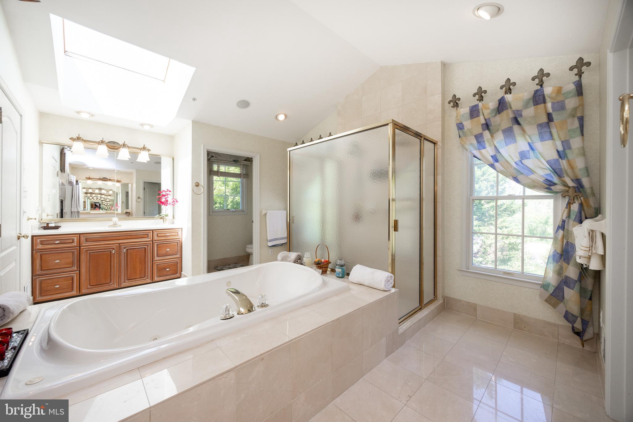 SWEDESFORD CHASE - Residential