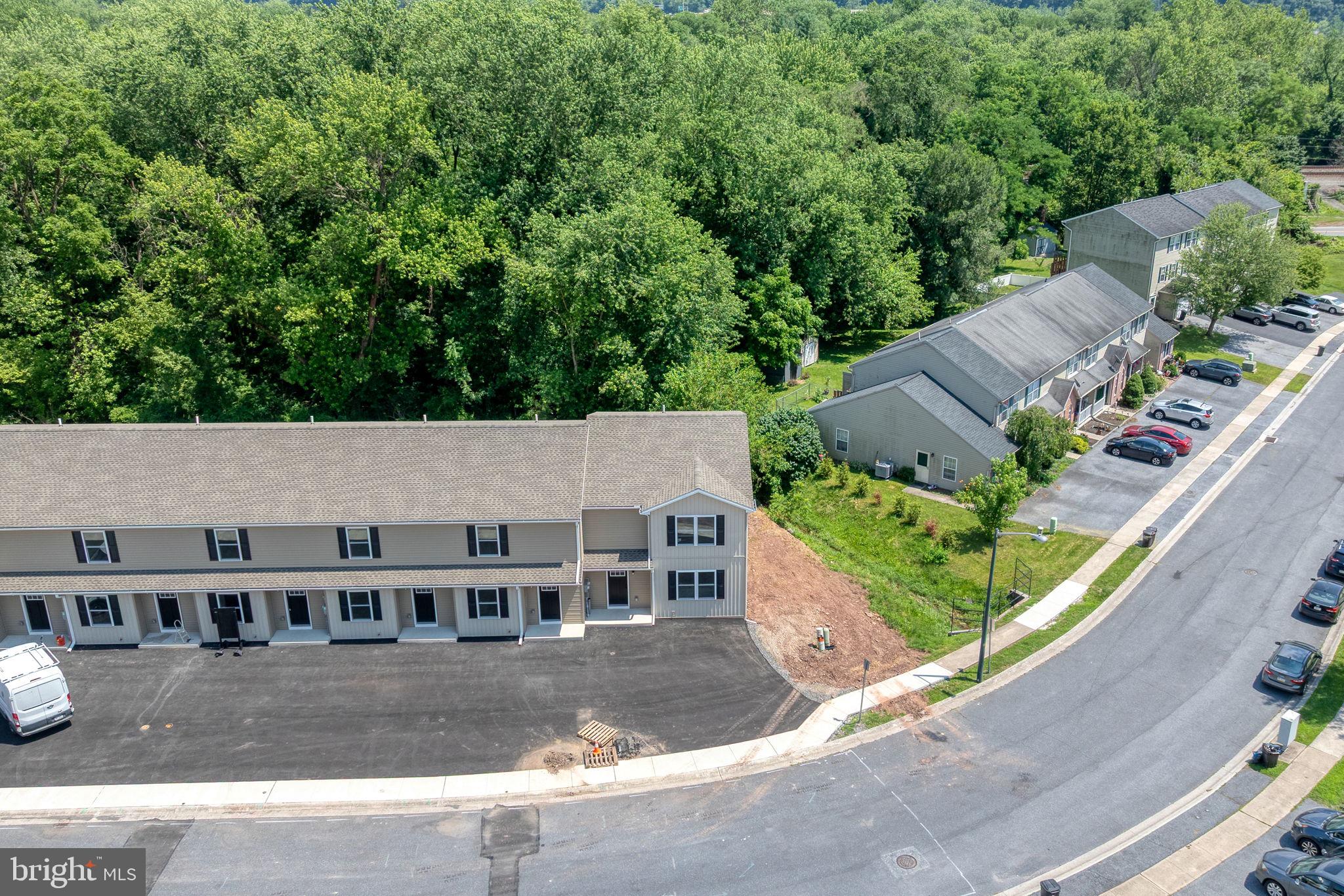 PETERSBURG COMMONS - Residential