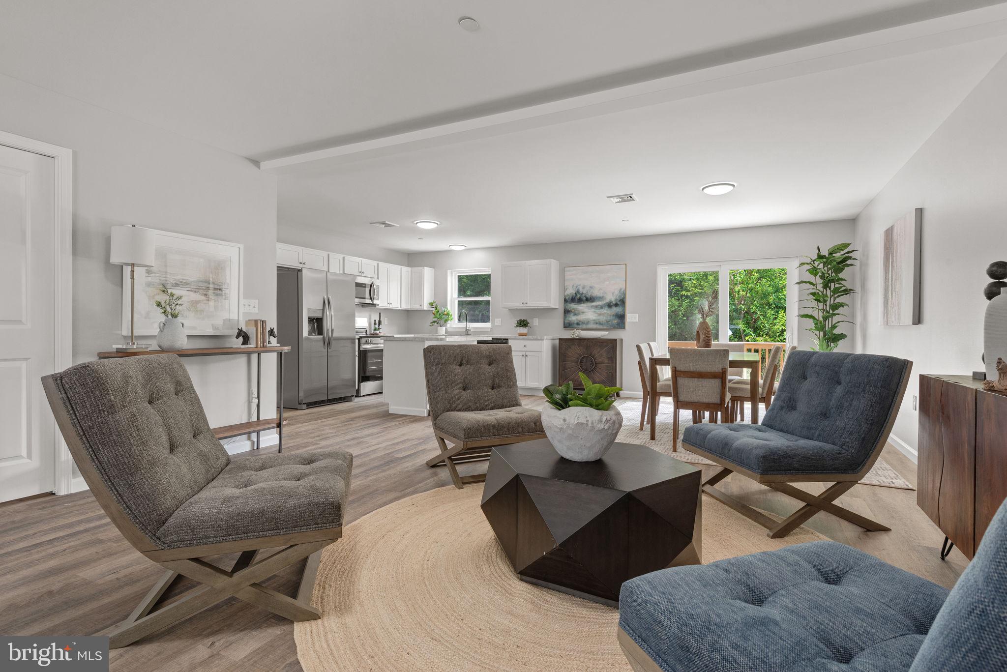 PETERSBURG COMMONS - Residential