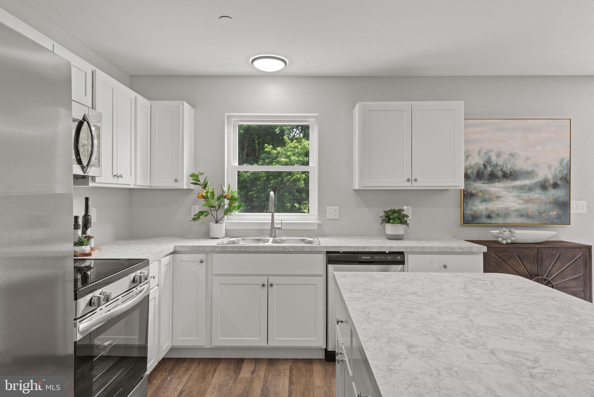 PETERSBURG COMMONS - Residential