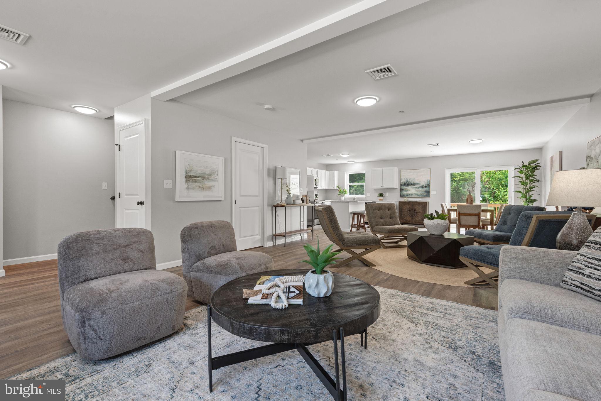 PETERSBURG COMMONS - Residential