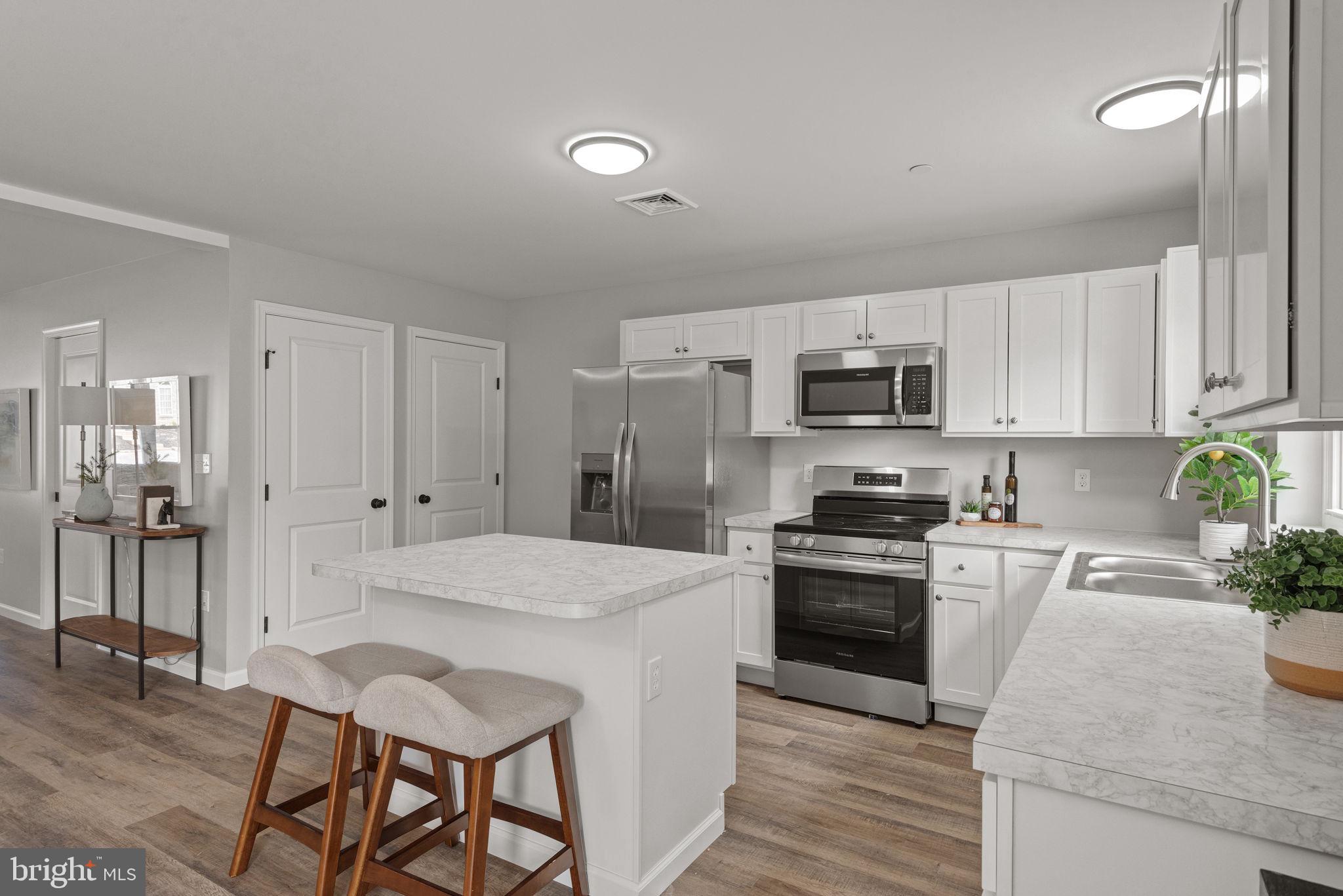 PETERSBURG COMMONS - Residential