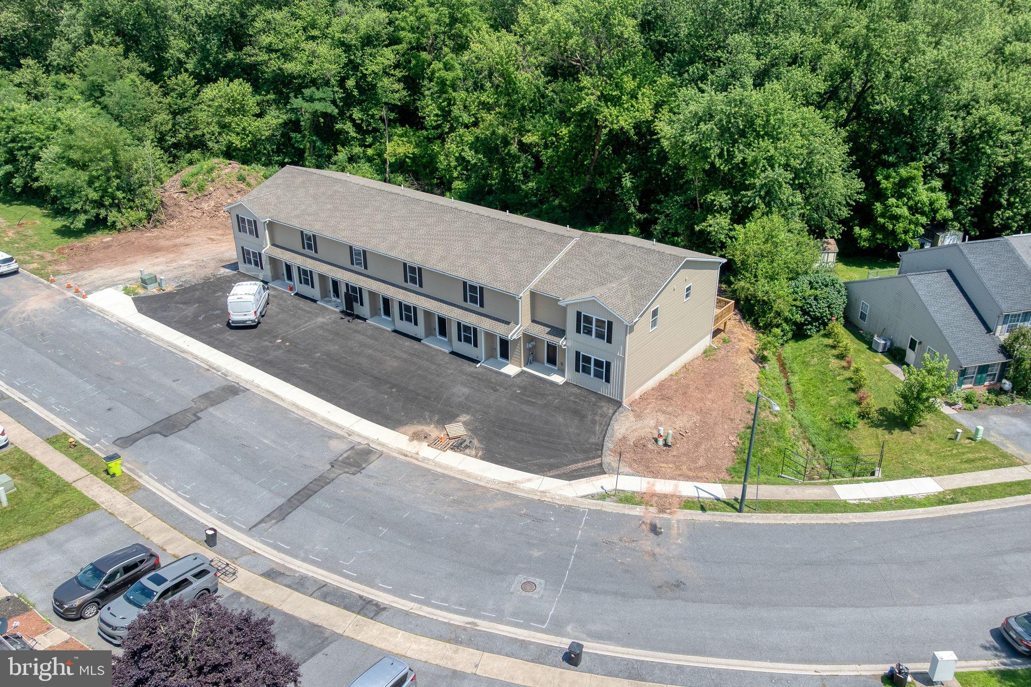 PETERSBURG COMMONS - Residential