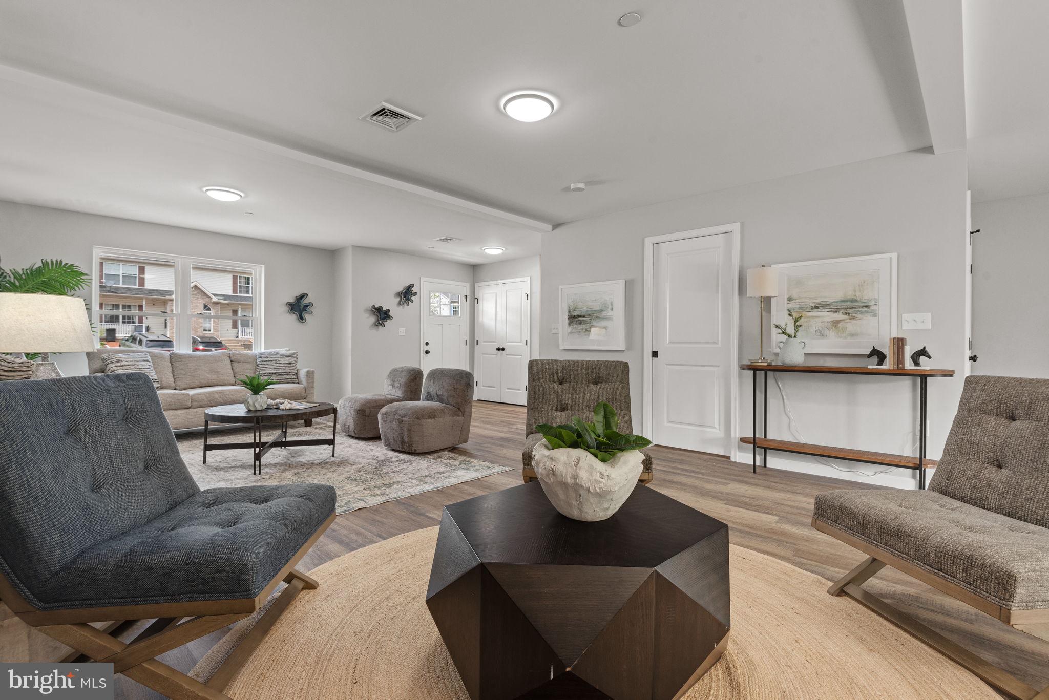 PETERSBURG COMMONS - Residential