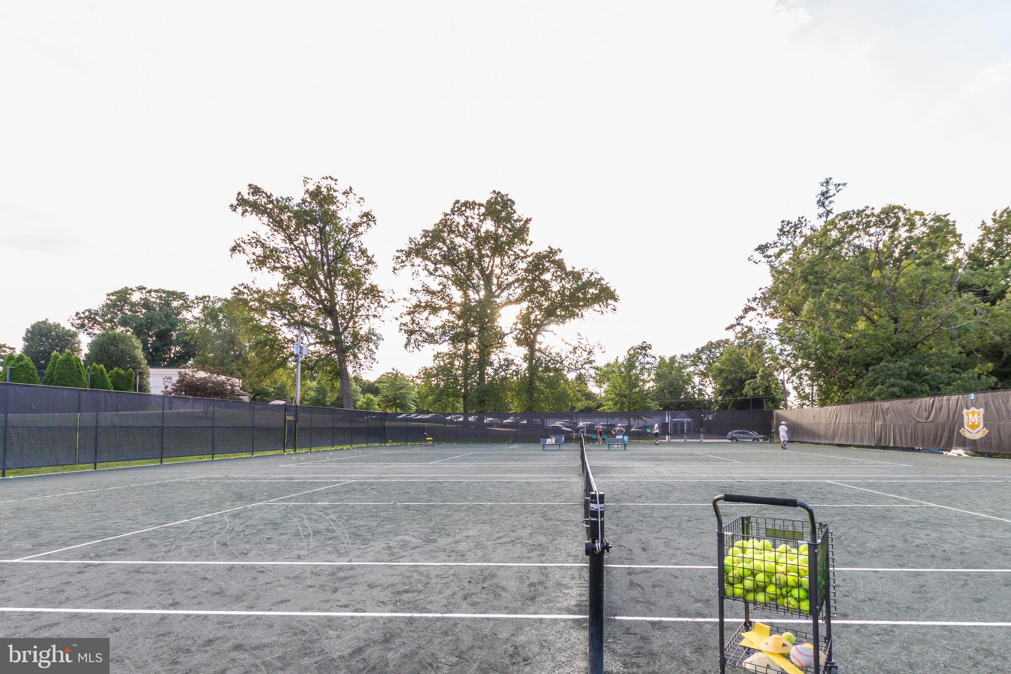 MANOR PARK - Residential