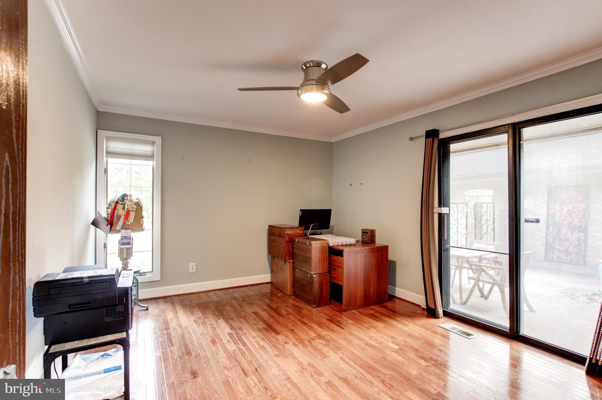 MANOR PARK - Residential