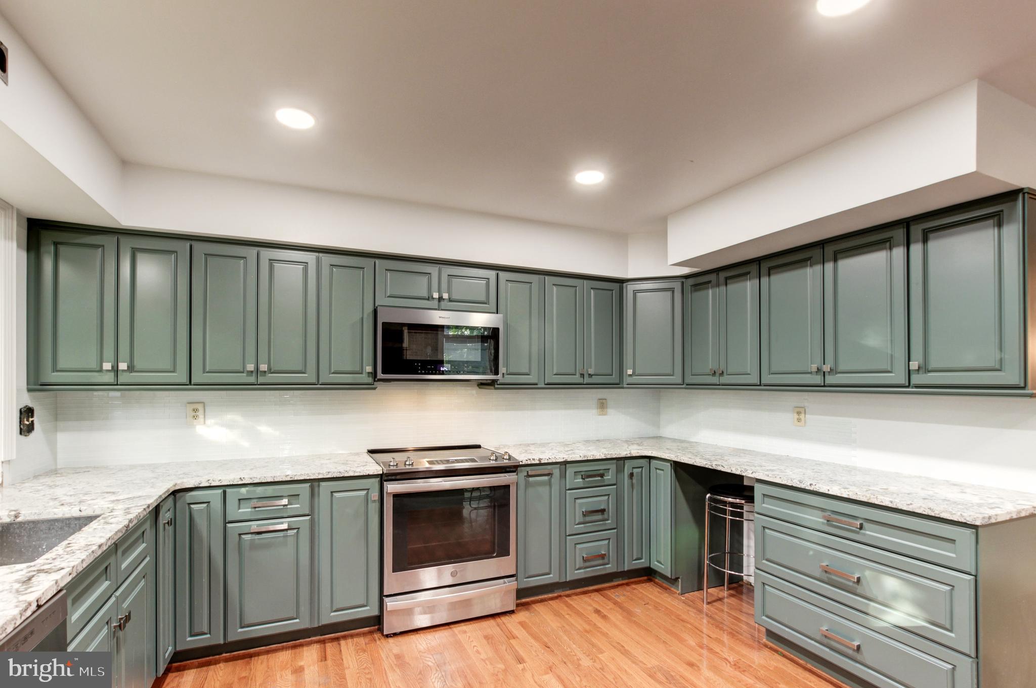 MANOR PARK - Residential