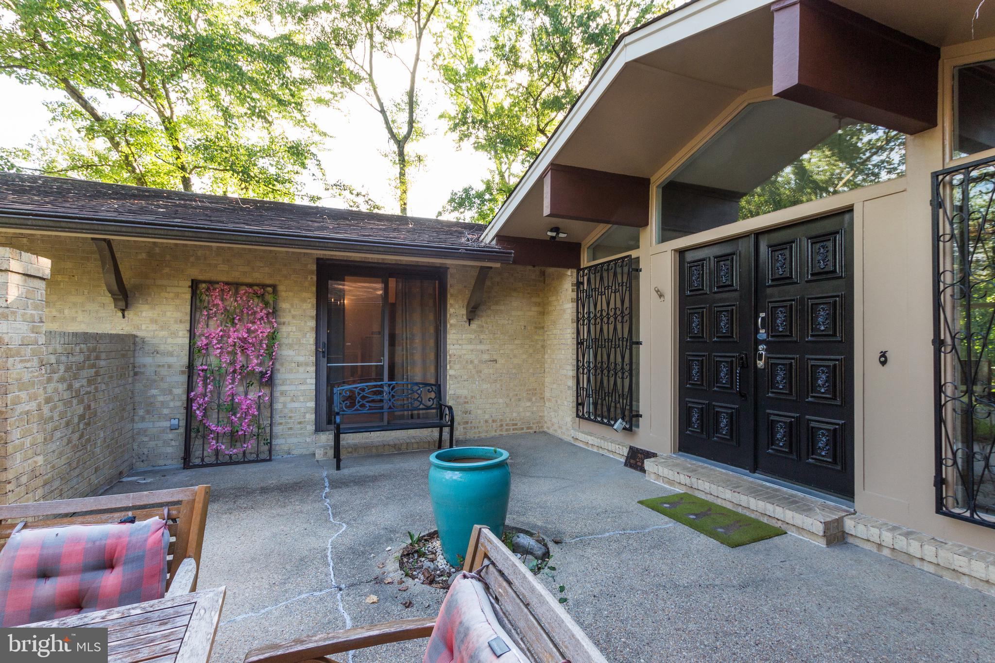 MANOR PARK - Residential