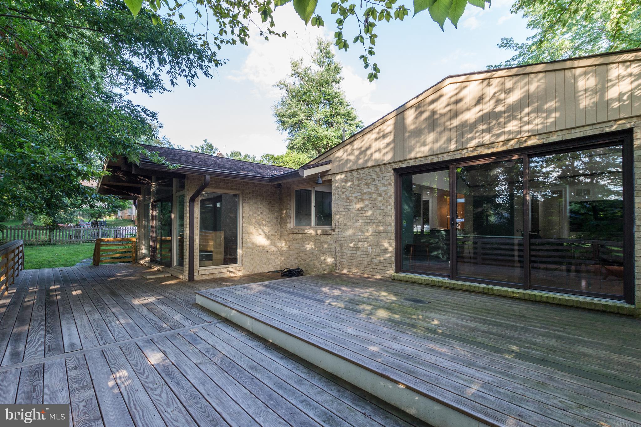 MANOR PARK - Residential