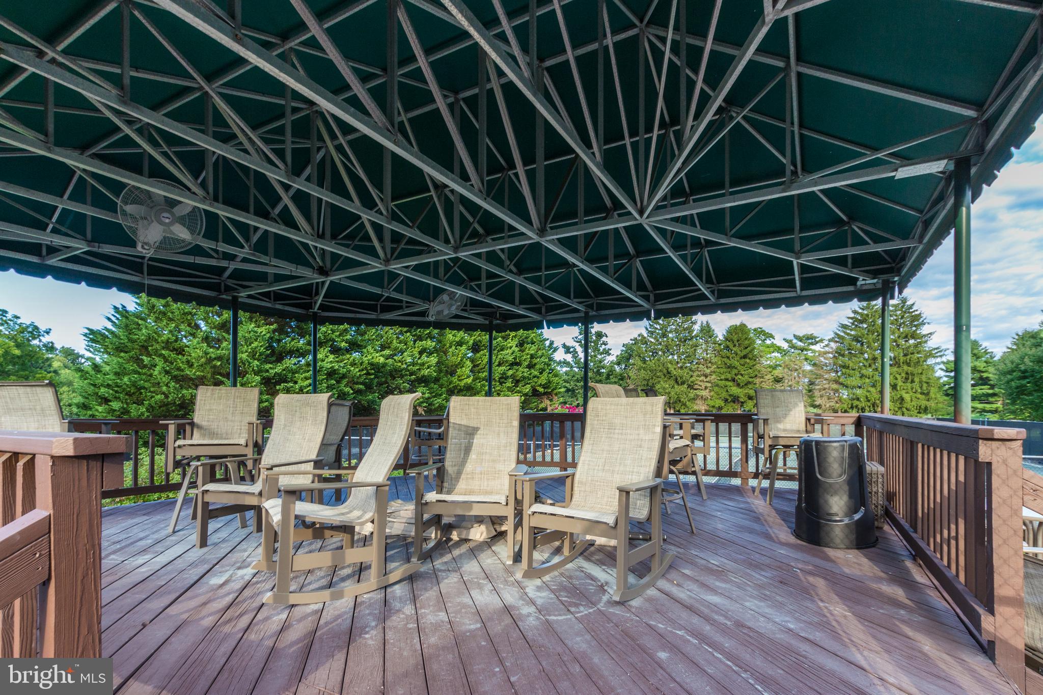 MANOR PARK - Residential