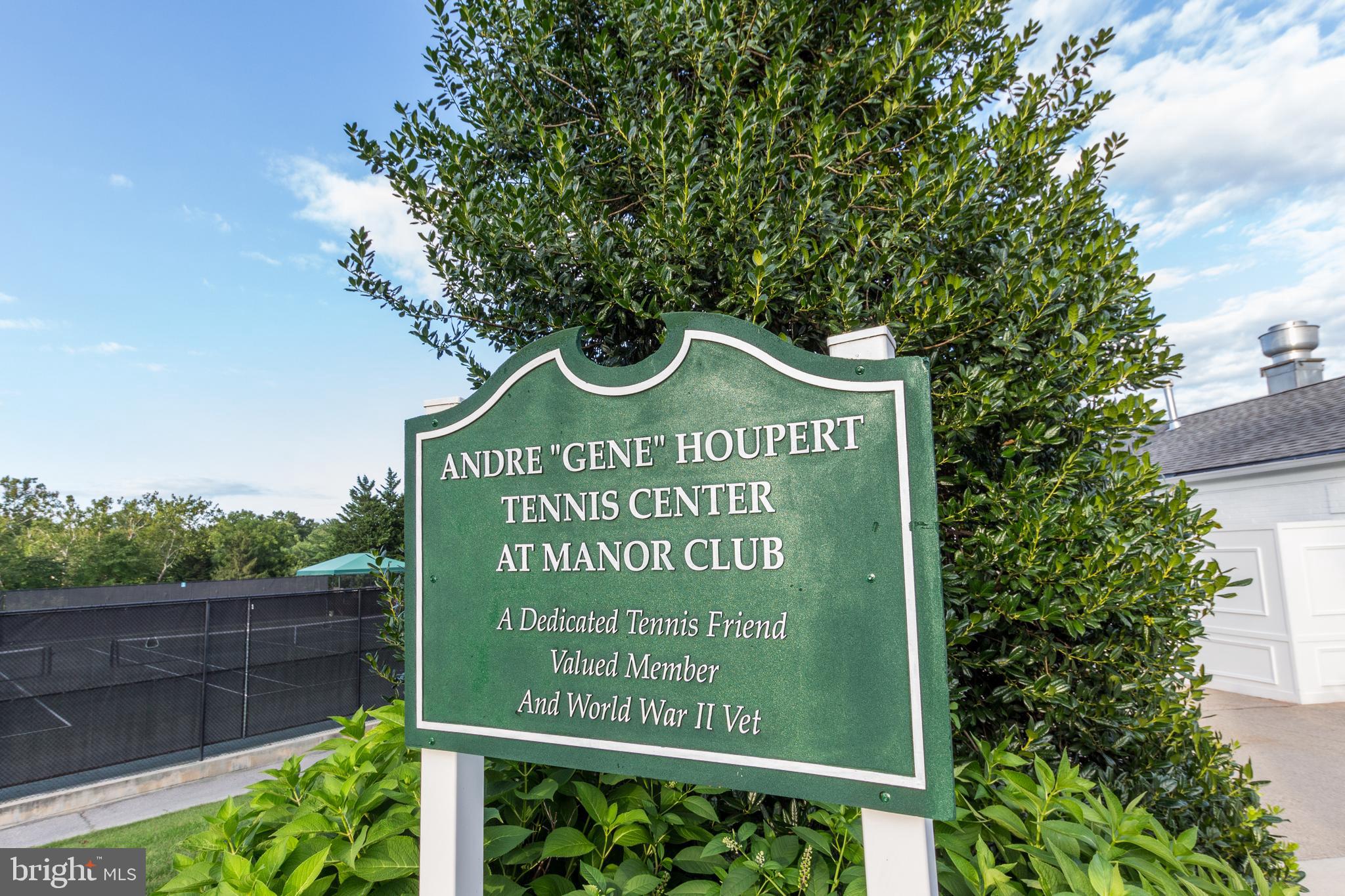 MANOR PARK - Residential