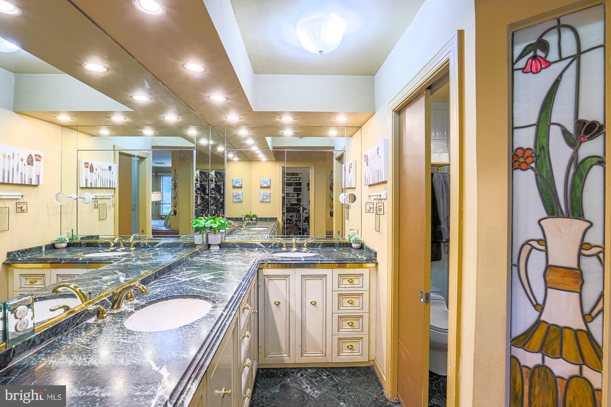 LONG MEADOW ESTATES - Residential