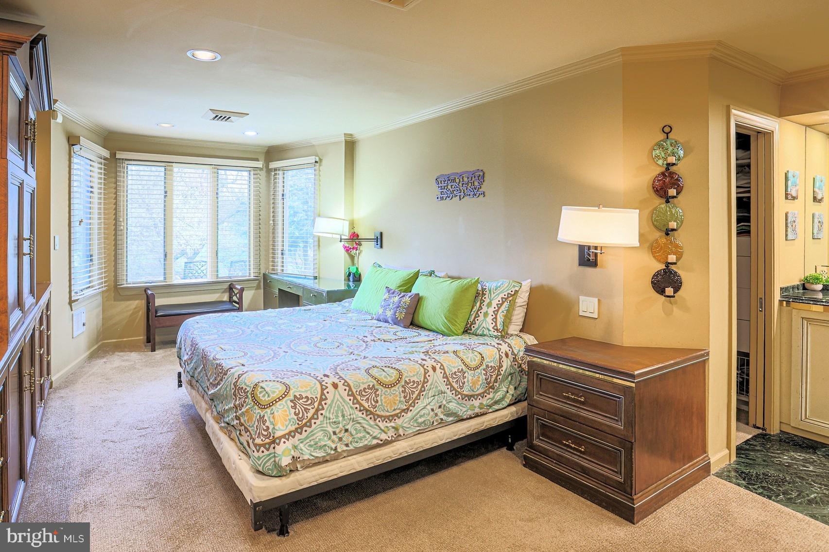 LONG MEADOW ESTATES - Residential