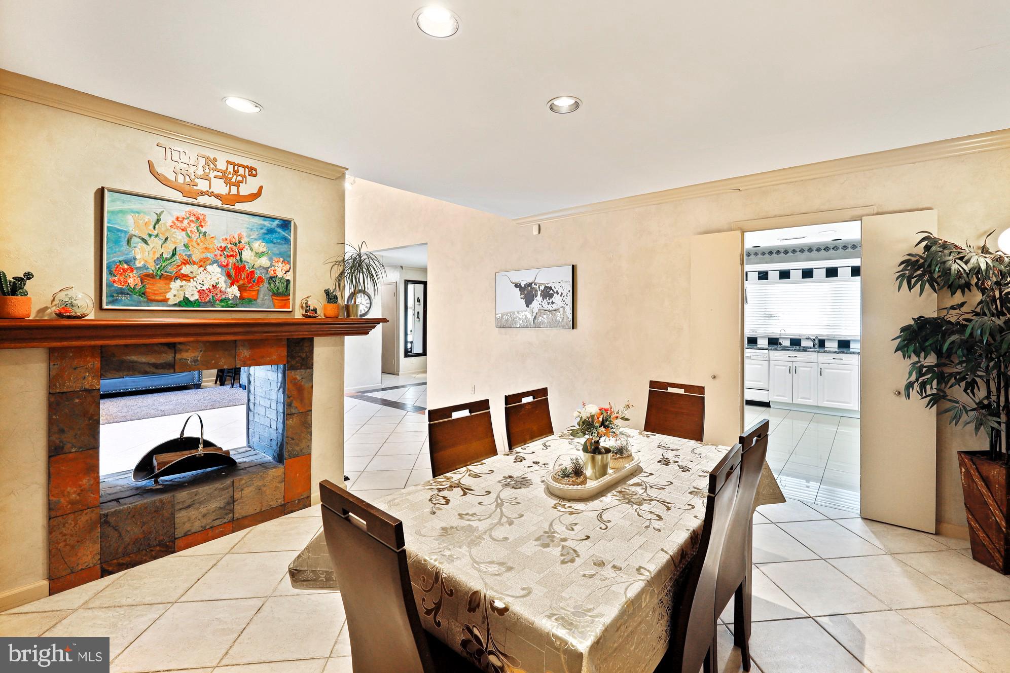 LONG MEADOW ESTATES - Residential