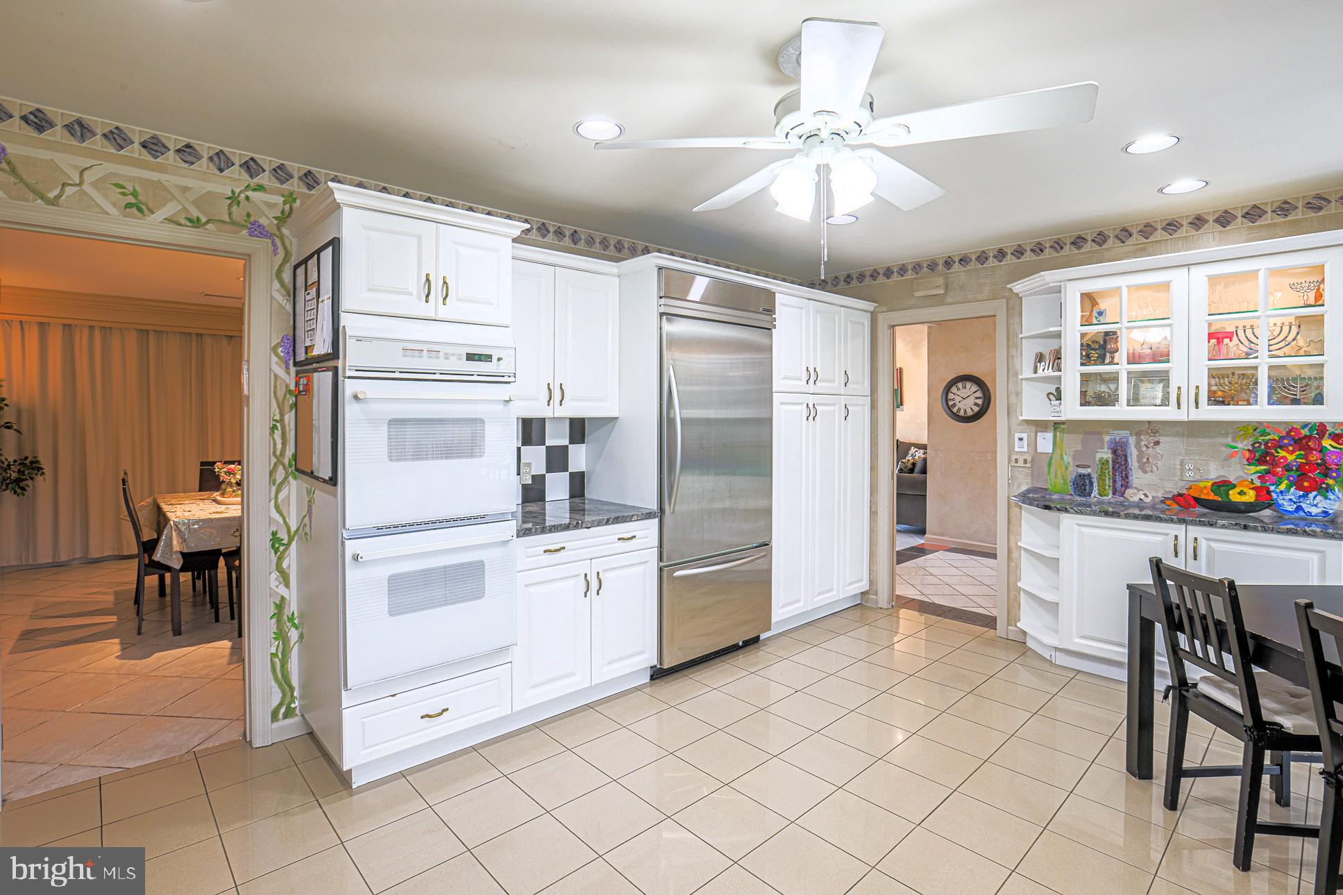 LONG MEADOW ESTATES - Residential
