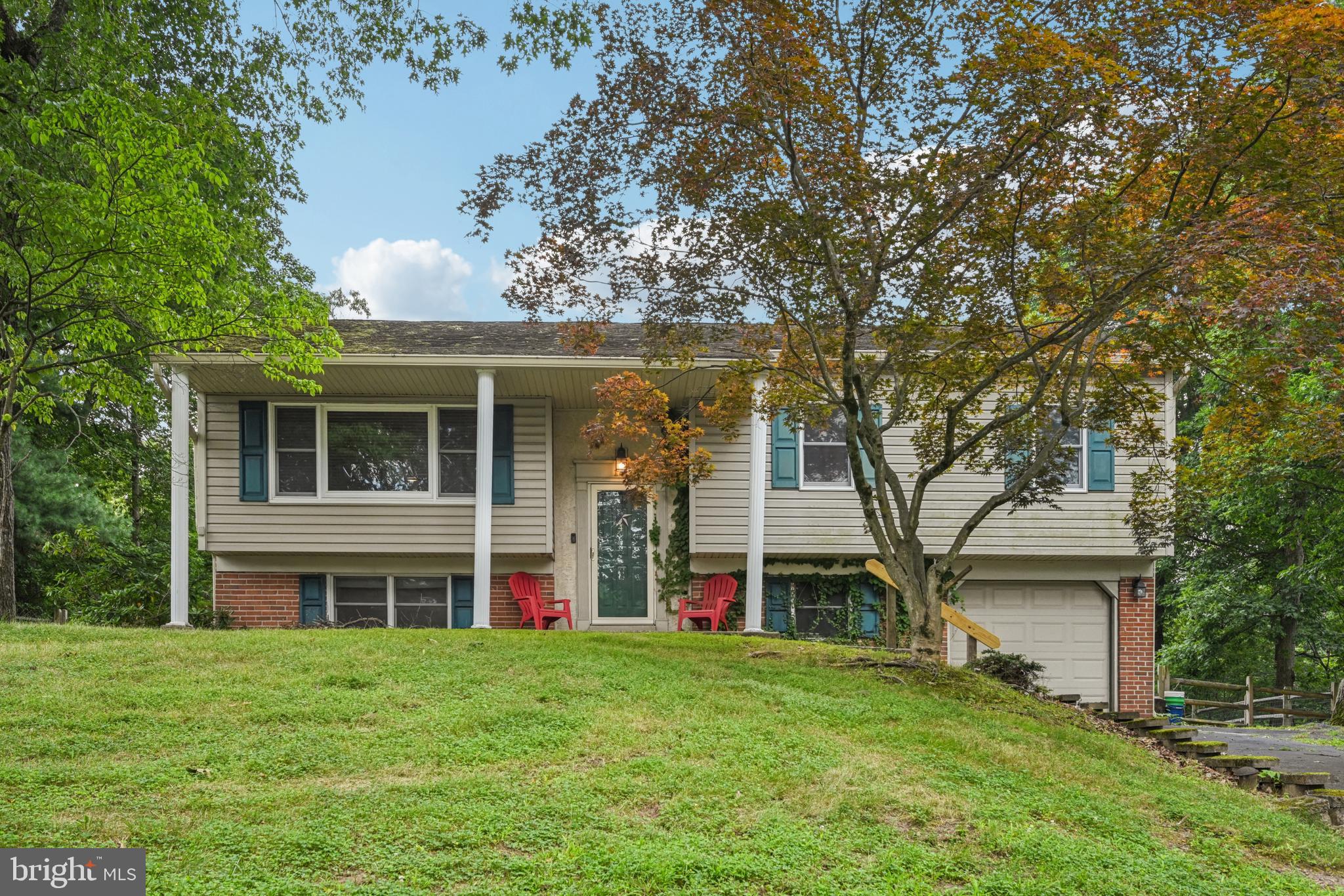 Welcome to 14 Woodsedge, Norristown – Methacton School District!
Tucked away in a quiet country setting within a peaceful cul-de-sac, this 3-bedroom, 2.5-bath bi-level beauty offers both charm and potential. Thoughtfully opened up, the main living area now boasts an inviting open-concept layout with moderate updates throughout—perfect for today’s modern lifestyle.
A rare find for a bi-level home, the owner’s suite features its own full bathroom and walk-in closet, adding comfort and convenience you’ll love. The lower level offers abundant space, ready for you to add finishes and create your ideal family room, home office, or entertainment space.
Step outside to the serene backyard, where you can unwind on the patio, enjoy the peaceful surroundings, and relax in your own private hot tub. With just a few finishing touches and your personal style, this home is ready to provide many years of comfort, happiness, and cherished memories.
If you’ve been looking for a home with great bones, a desirable location, and room to make it your own—this is it!
