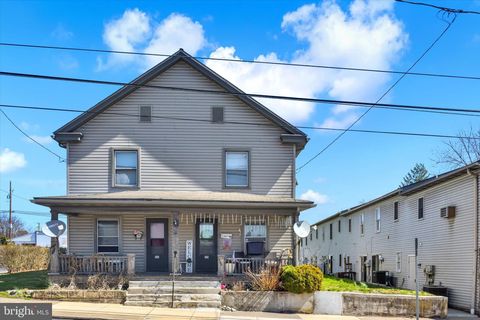 Photo of 229 N Market Street, ELIZABETHTOWN, PA 17022 (MLS # PALA2066370)