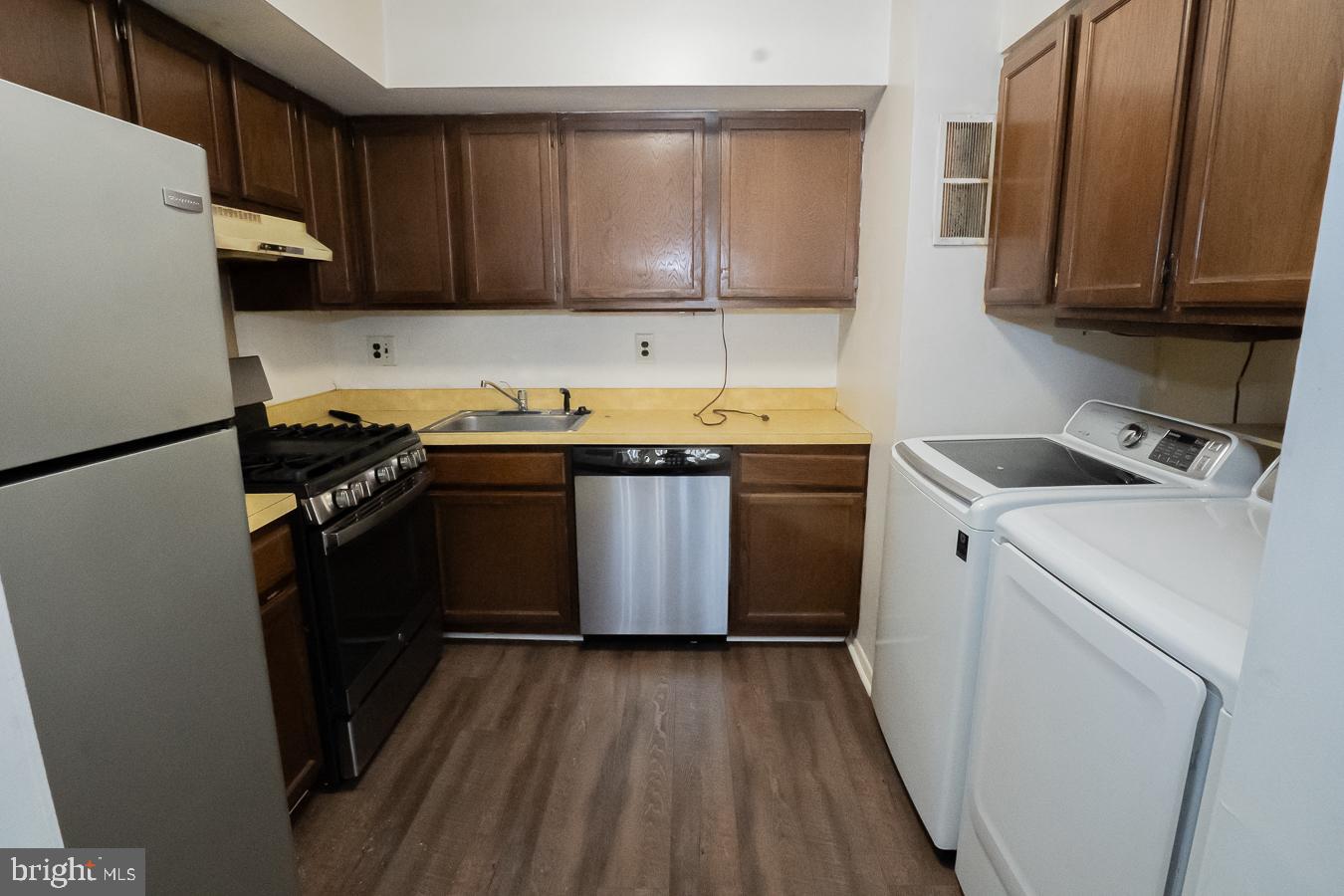 PAINTERS CROSSING - Residential