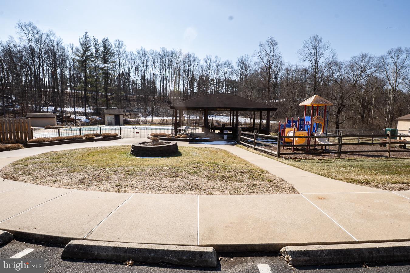 PAINTERS CROSSING - Residential