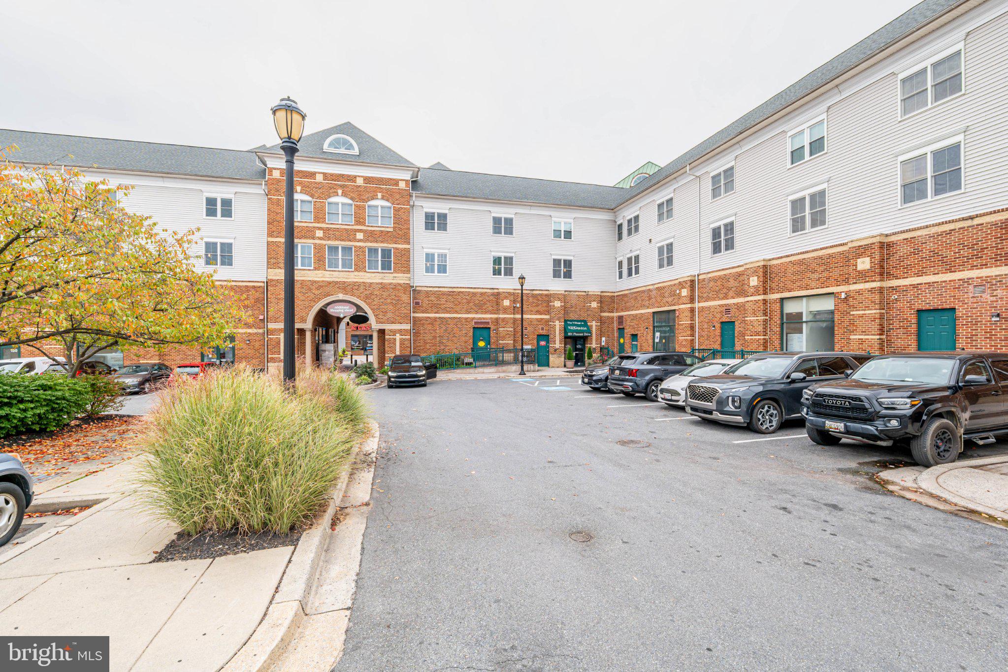801 PLEASANT DRIVE 80104 OR UNIT 4