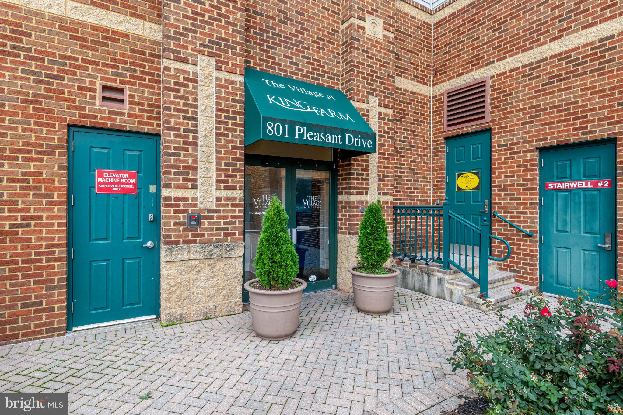 801 PLEASANT DRIVE 80104 OR UNIT 4