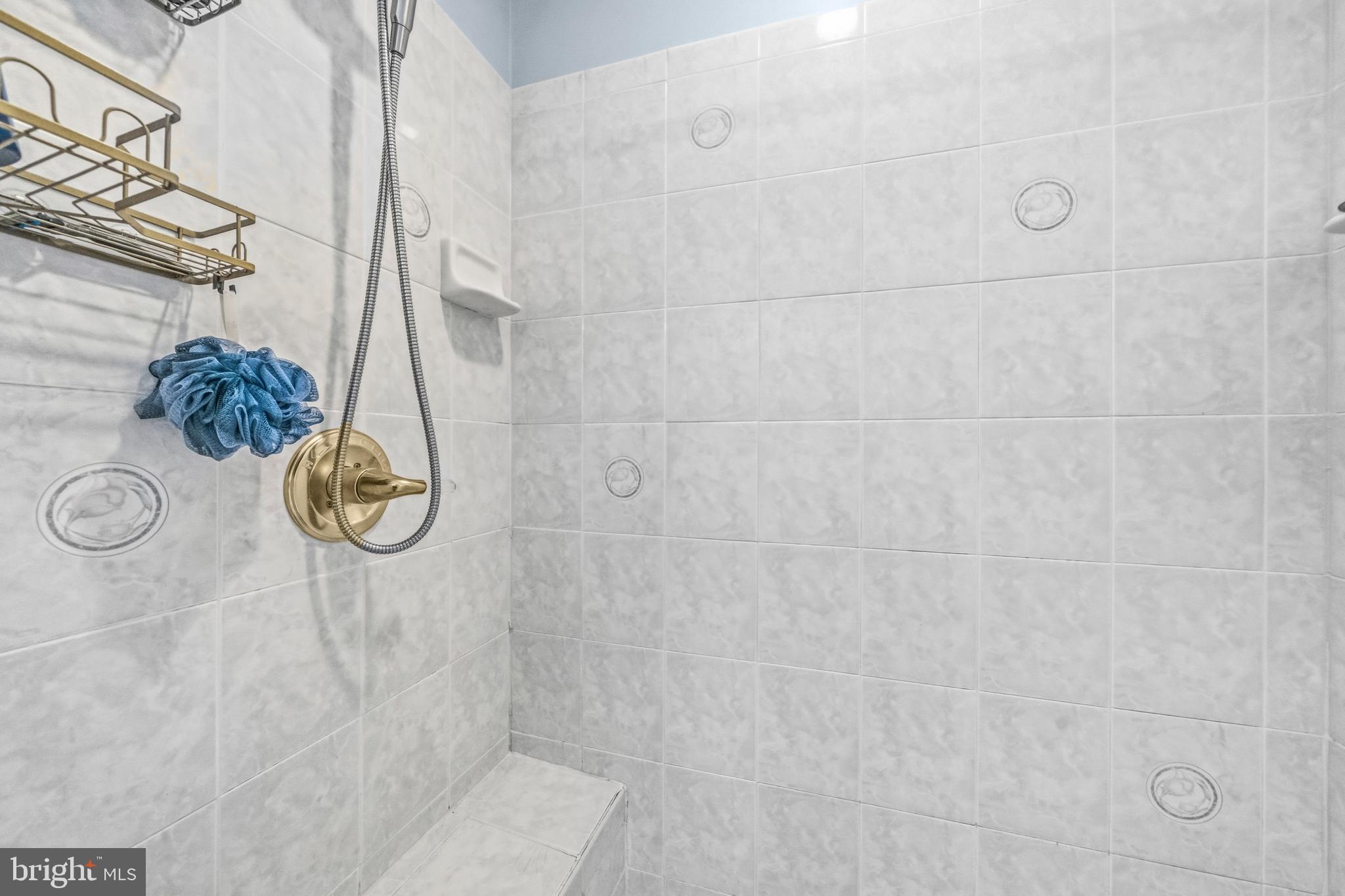 HILLENDALE - Residential