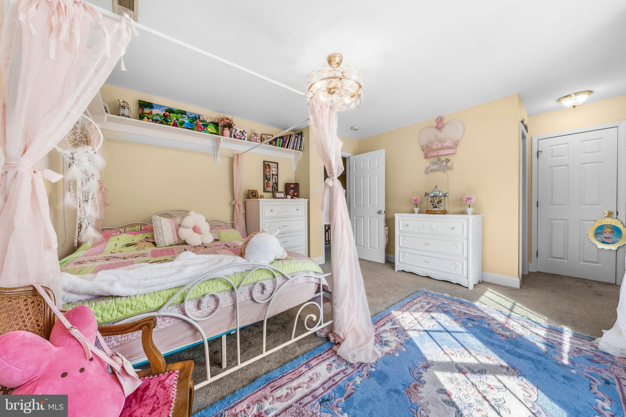 HILLENDALE - Residential