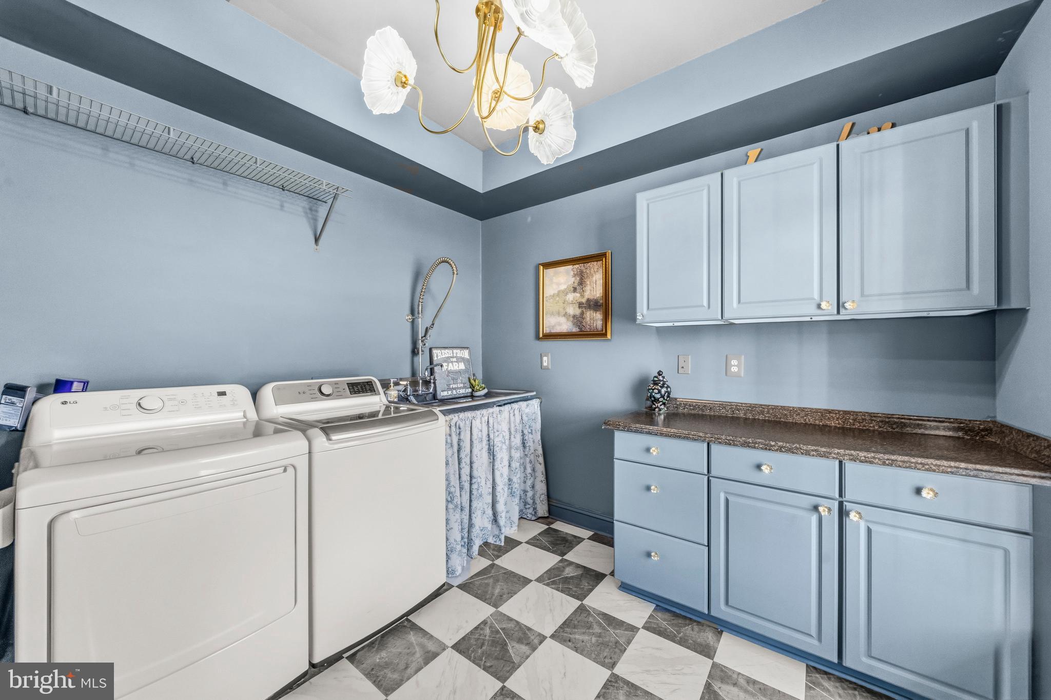 HILLENDALE - Residential