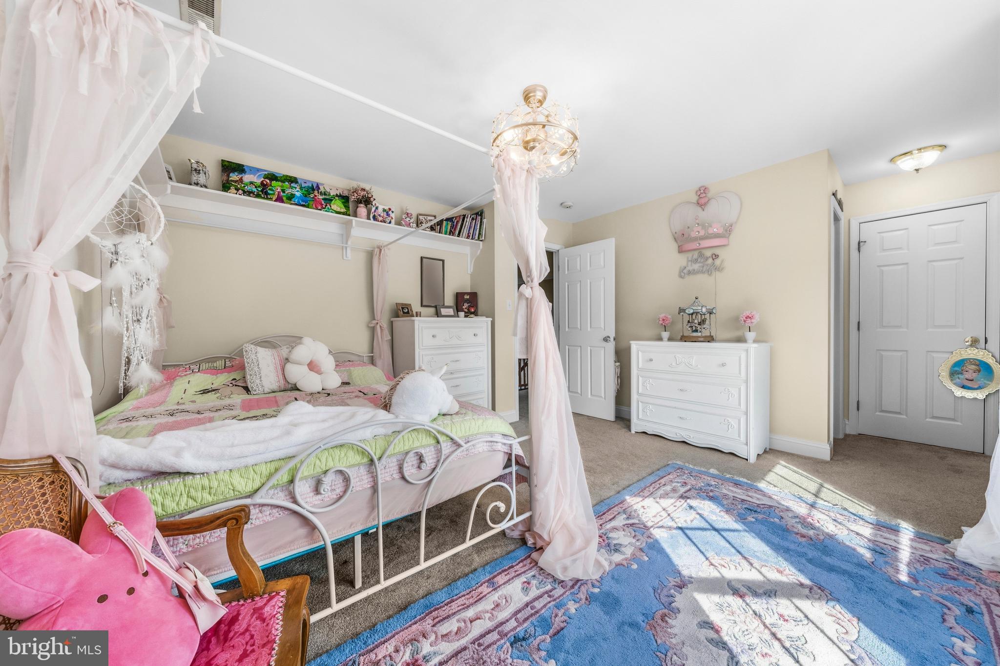 HILLENDALE - Residential