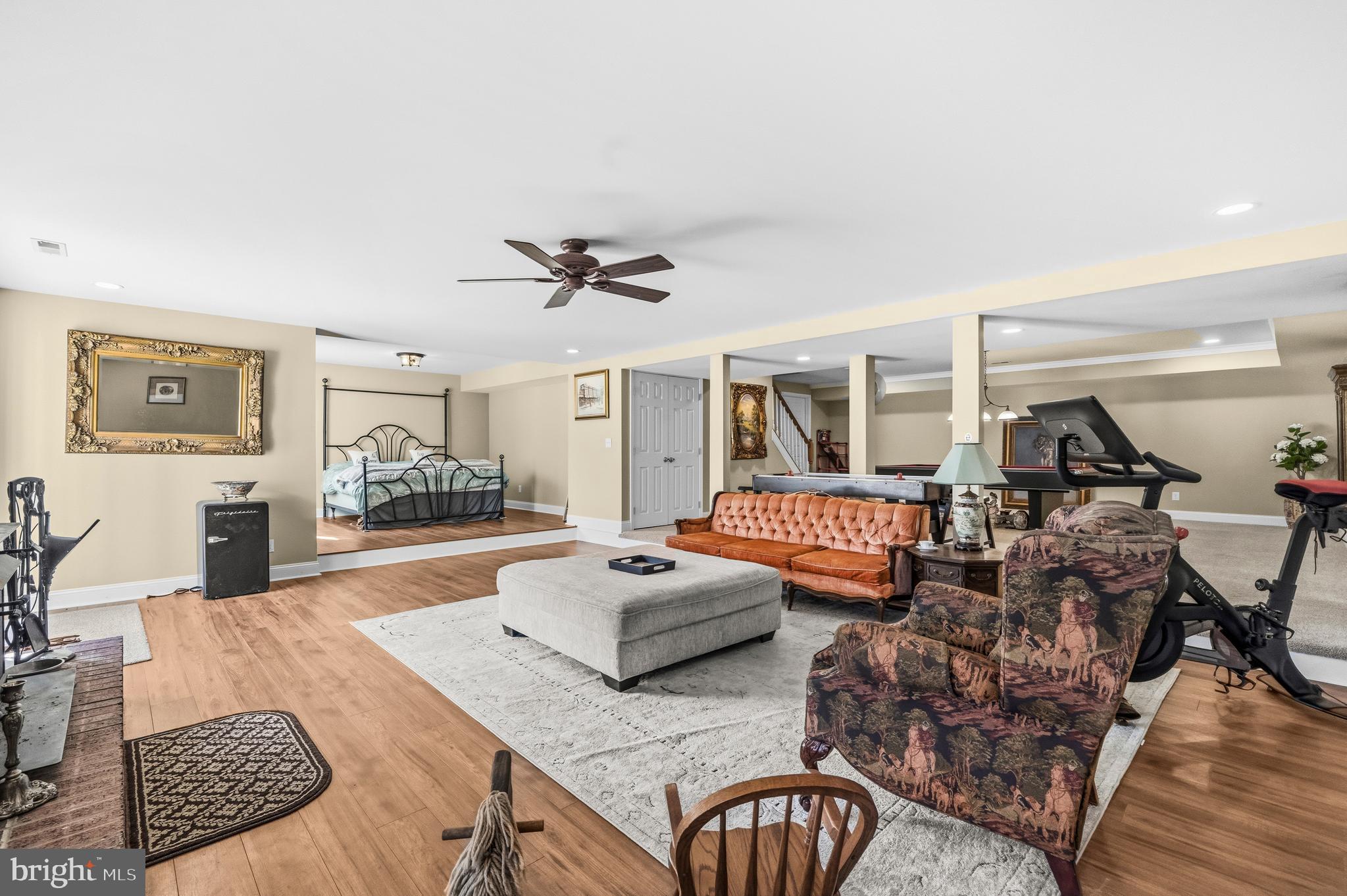 HILLENDALE - Residential