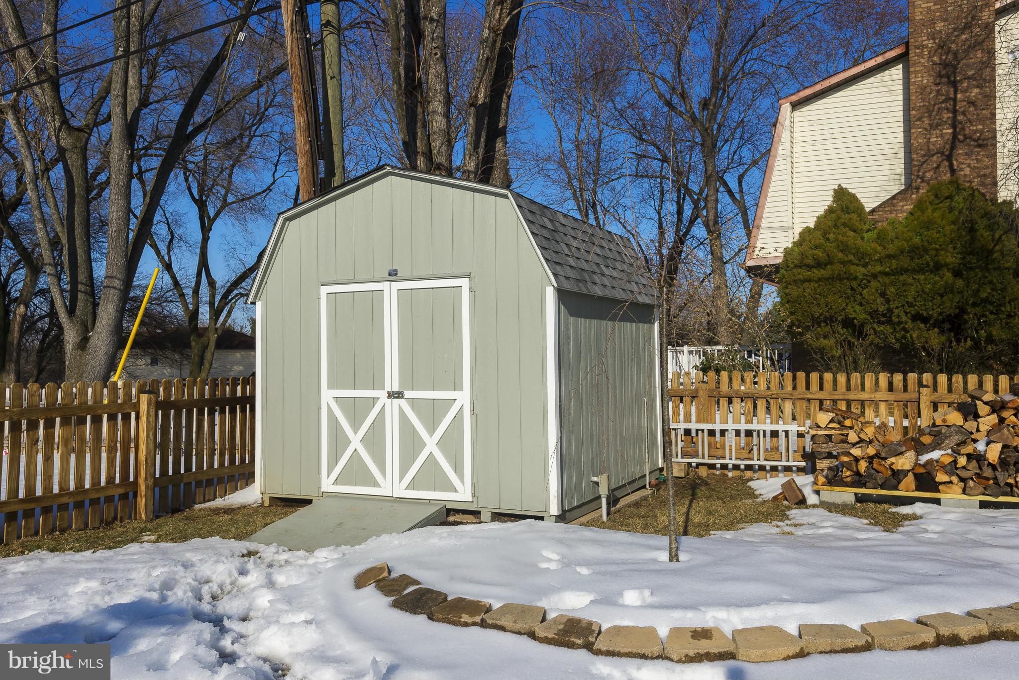 MOUNT HEBRON - Residential