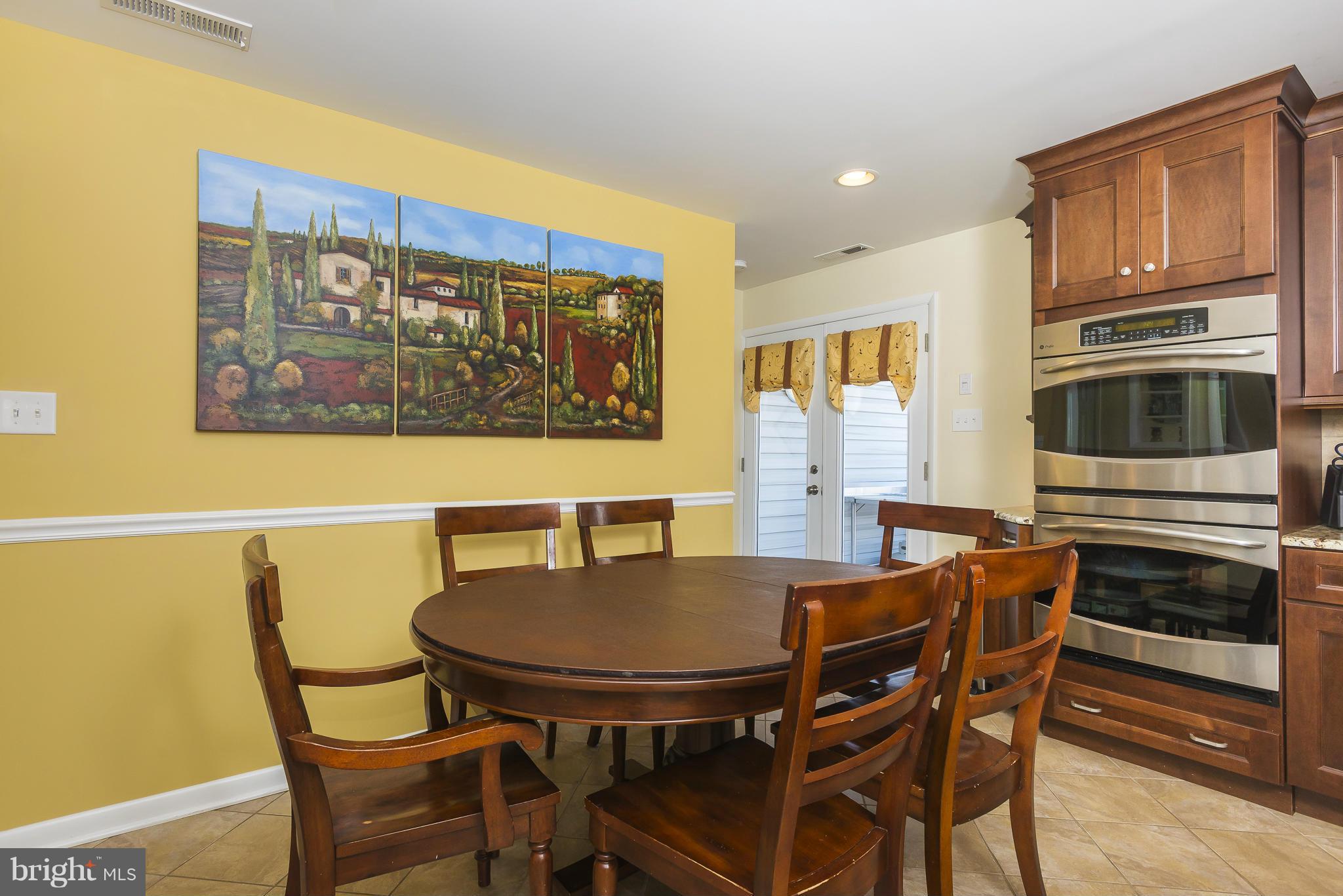 MOUNT HEBRON - Residential